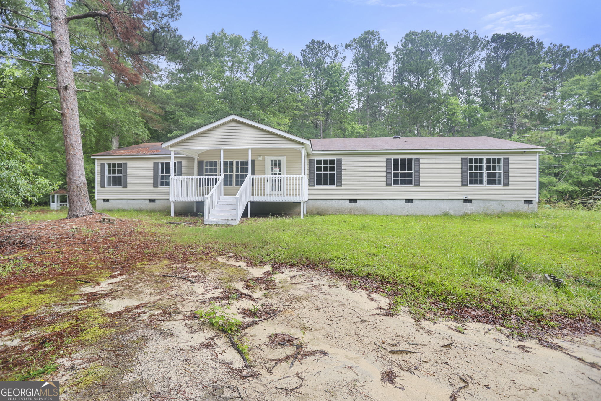 4060 Highway 81 W Property Photo 1