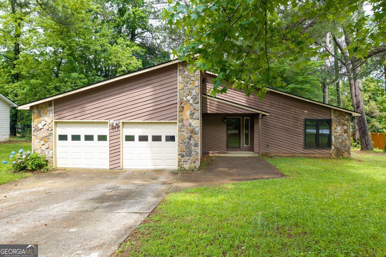 9383 Woodknoll Way Property Photo 1