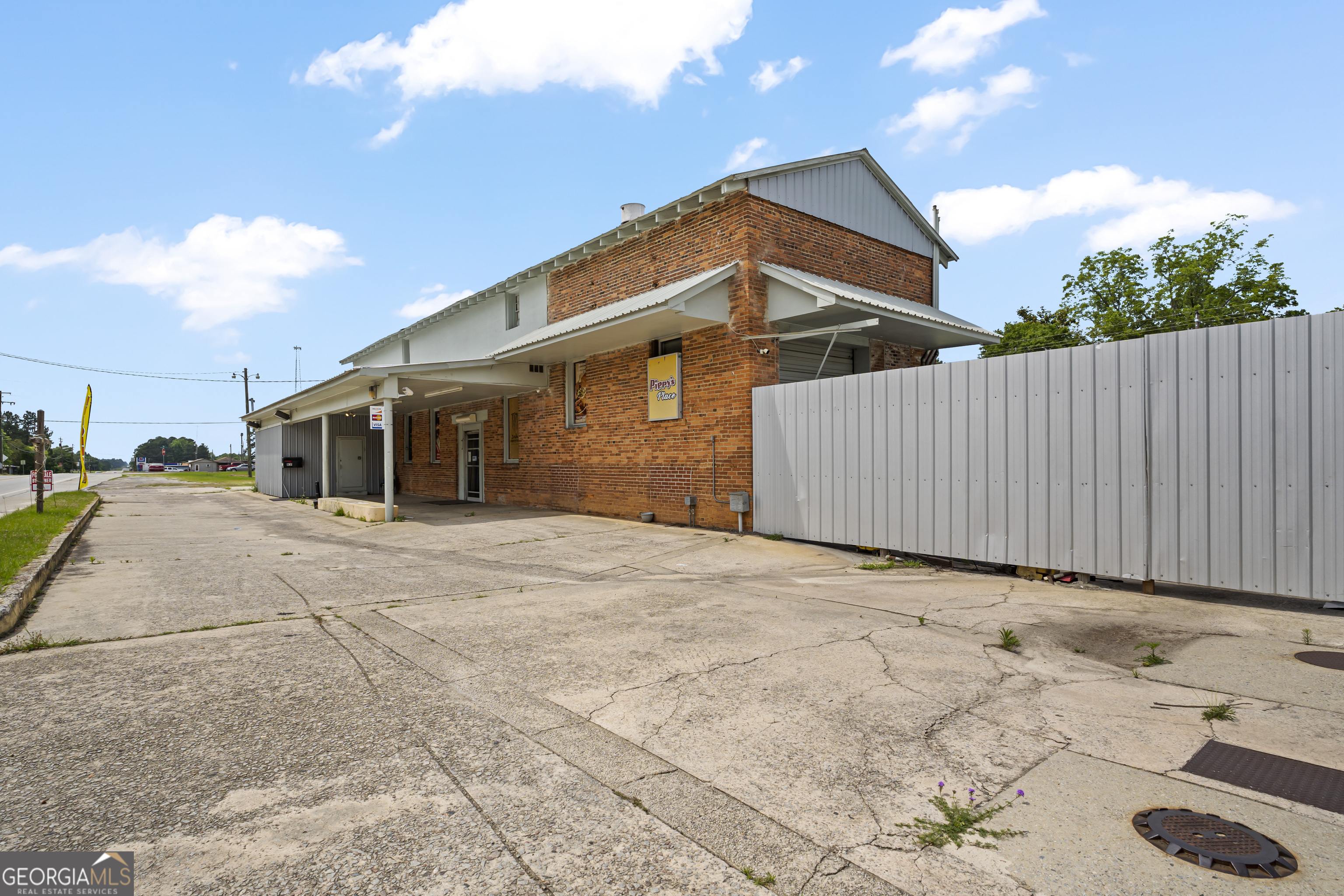 831 Charles Perry Avenue Avenue Property Photo 1