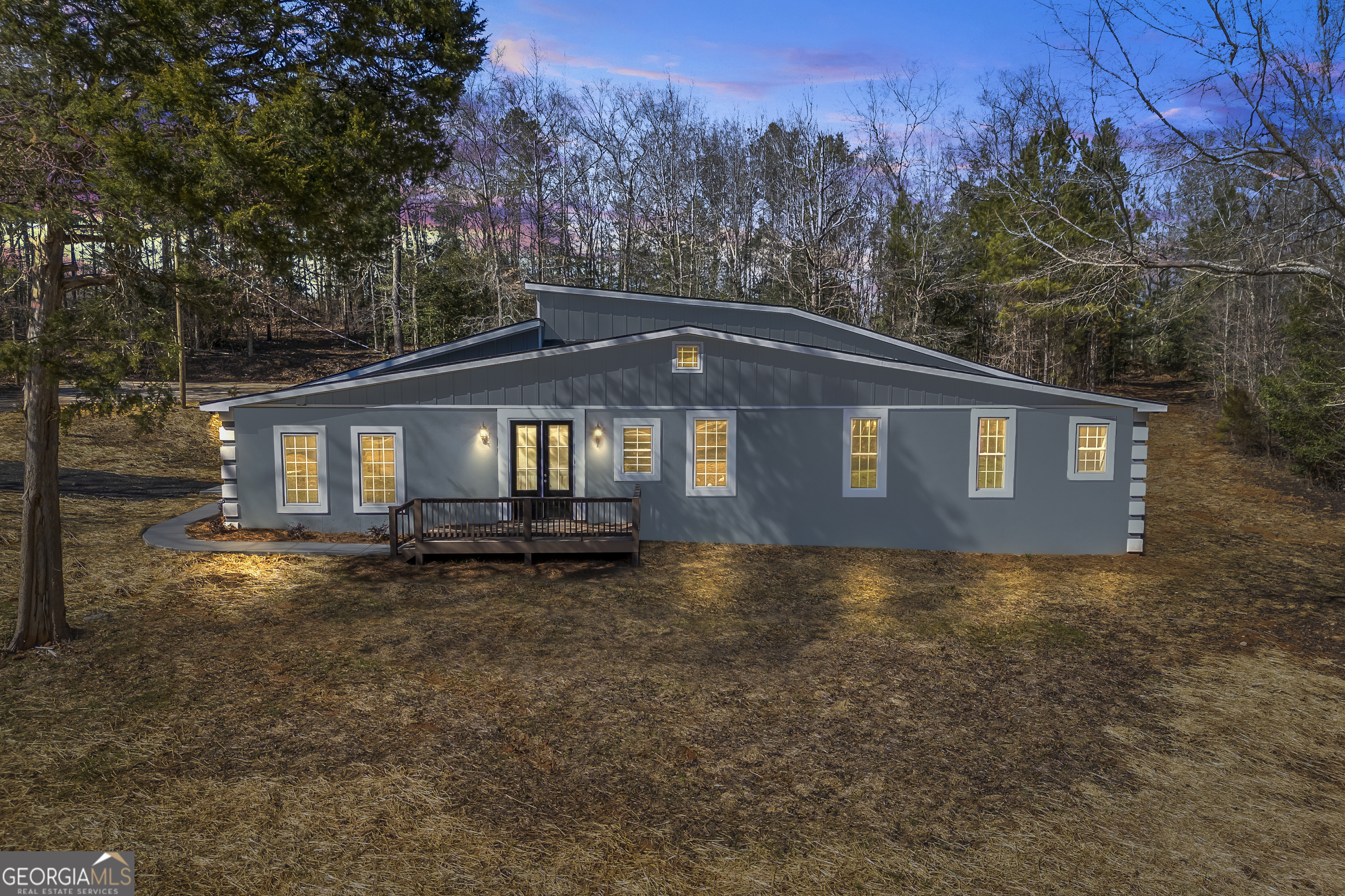 737 Broad River Road Property Photo 1