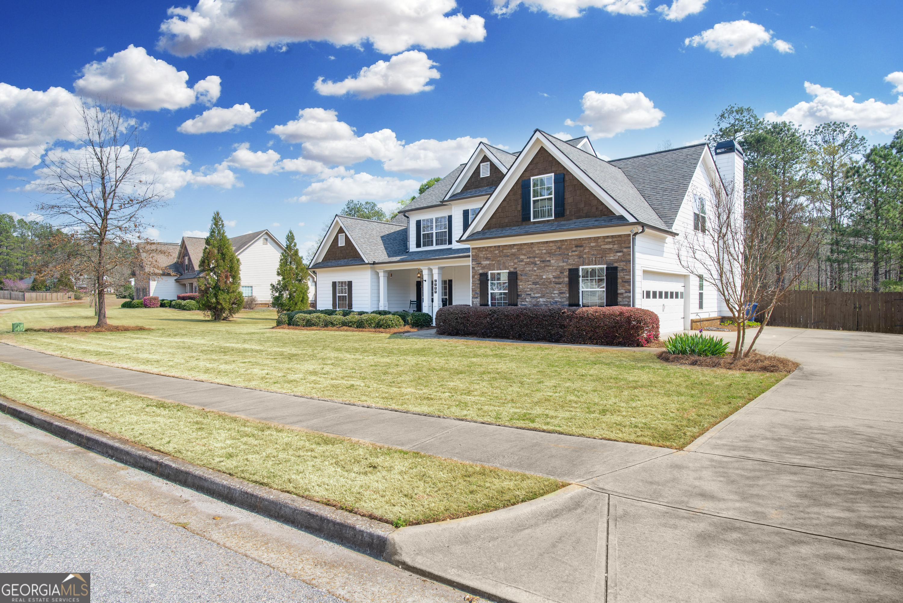 2397 Whitlow Creek Drive Property Photo 3