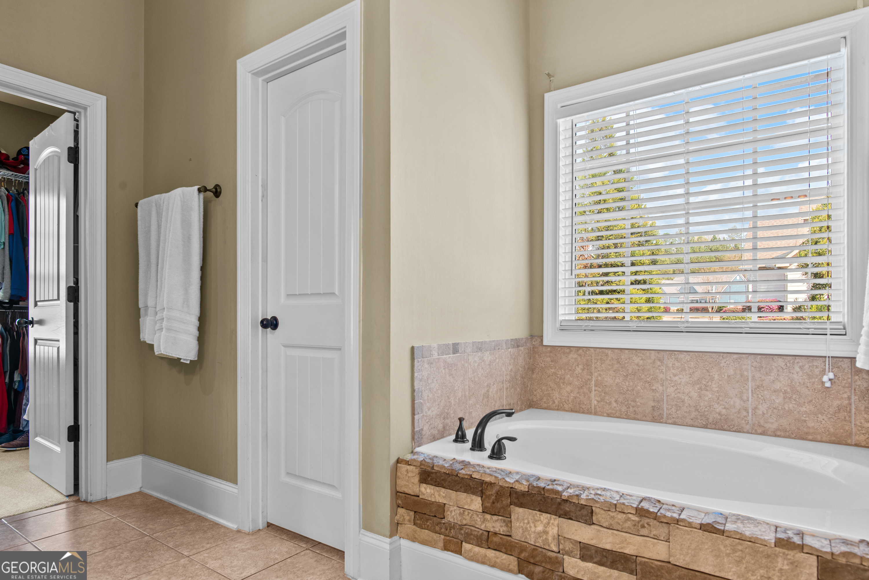 2397 Whitlow Creek Drive Property Photo 27
