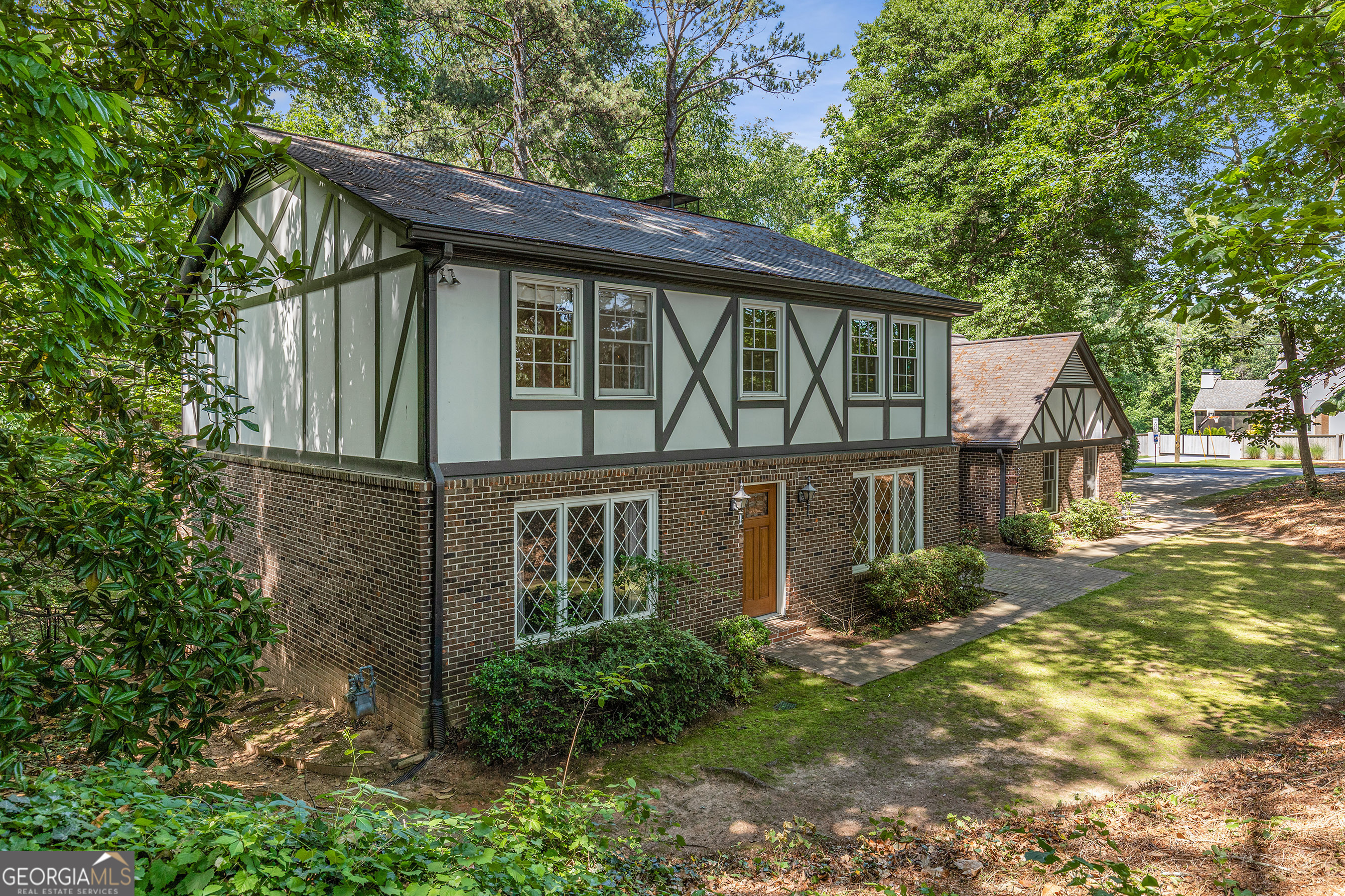 965 Heards Ferry Road Property Photo 1