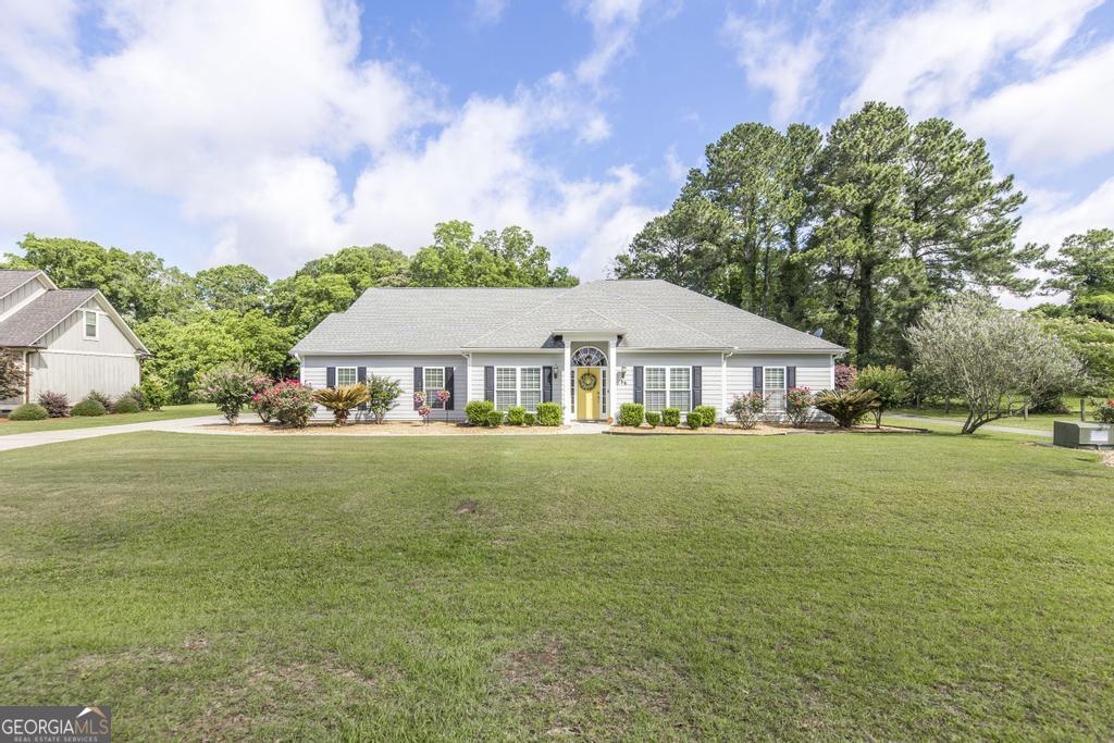 56 Aberdeen Circle Property Photo 1