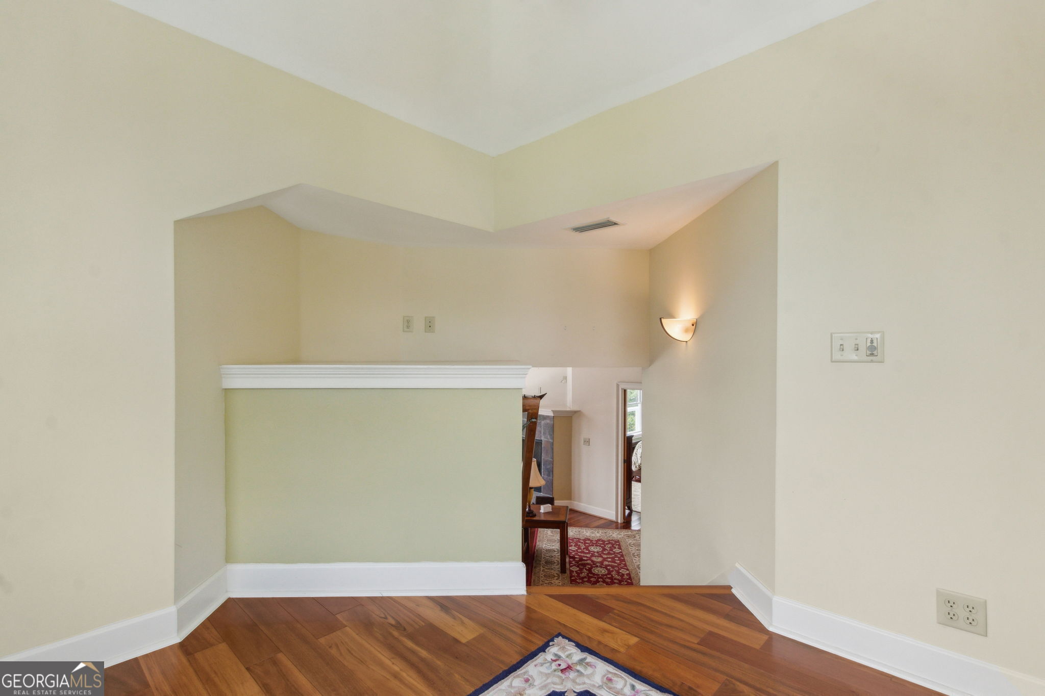 304 E Dillingham Street Property Photo 36