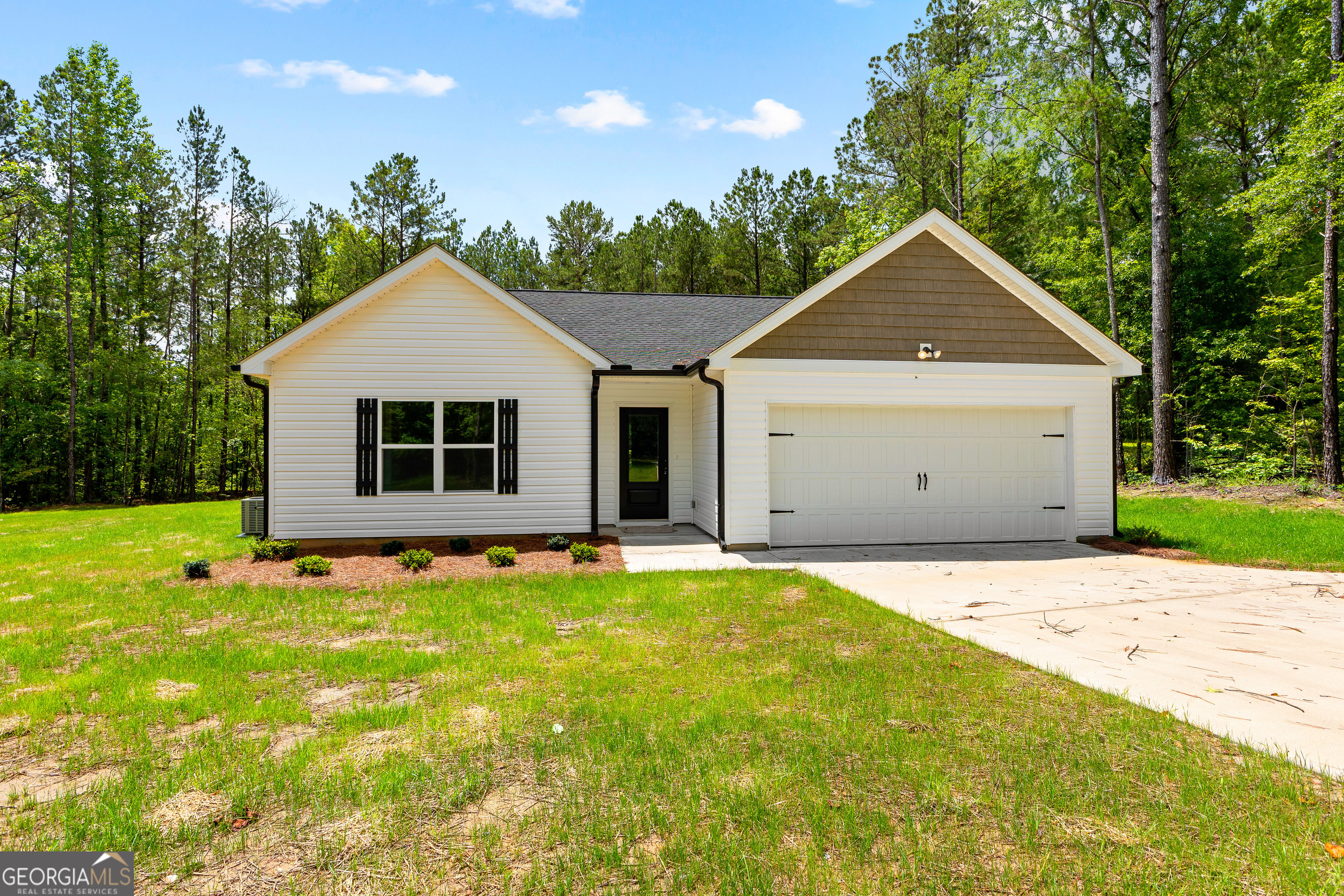 211 Groundhog Drive Property Photo 1