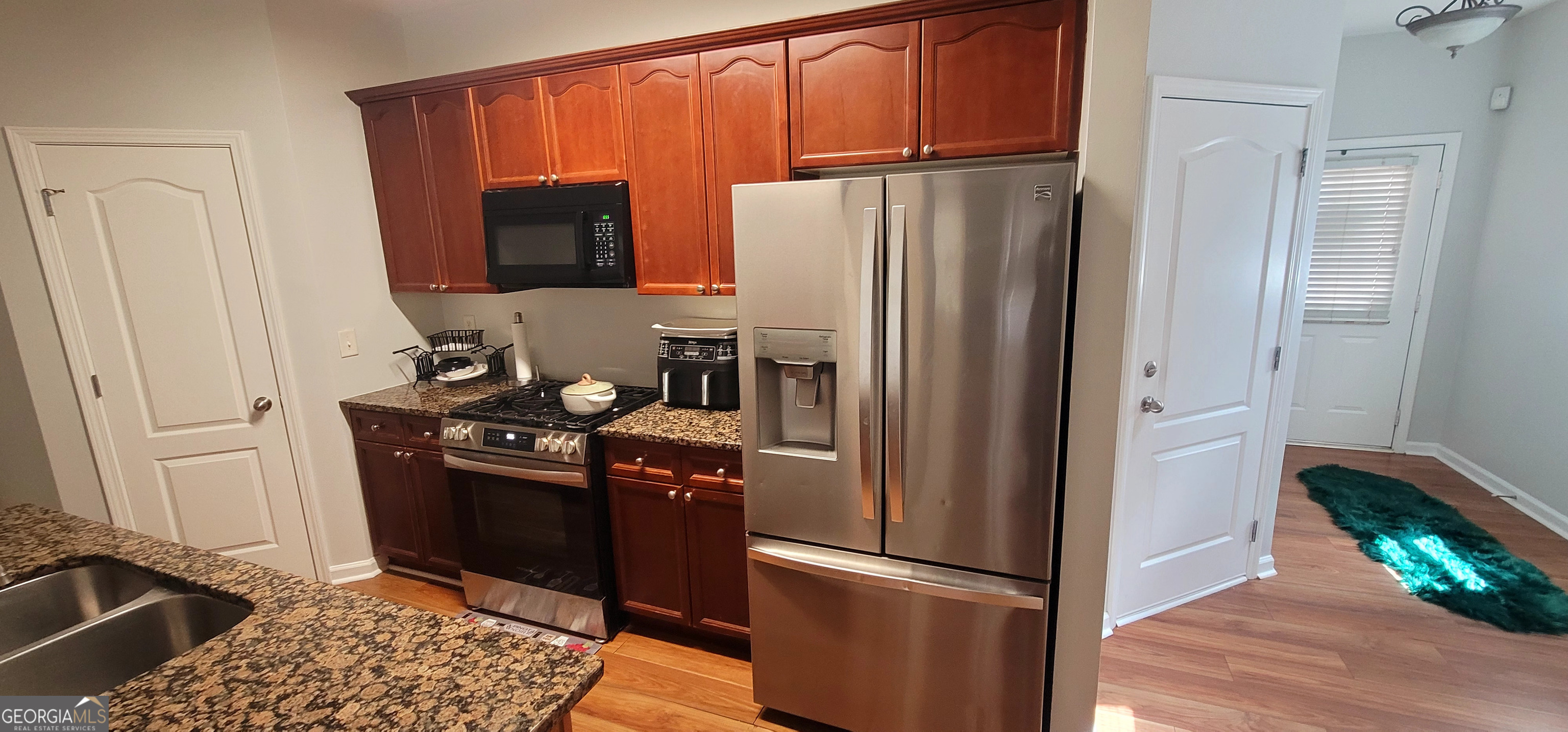 5719 Singlebriar Court Property Photo 4