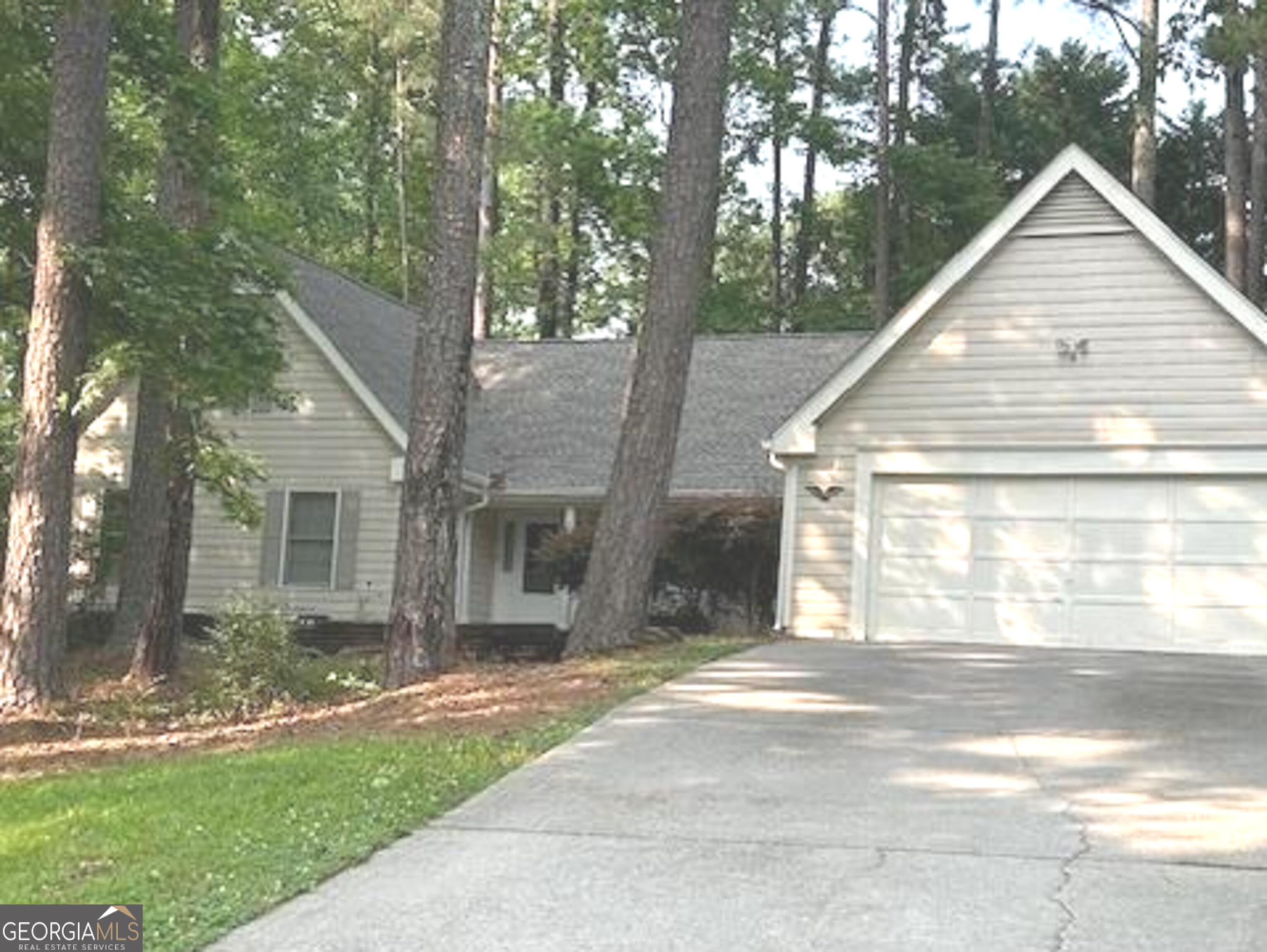 102 Whisper Trace Property Photo 1