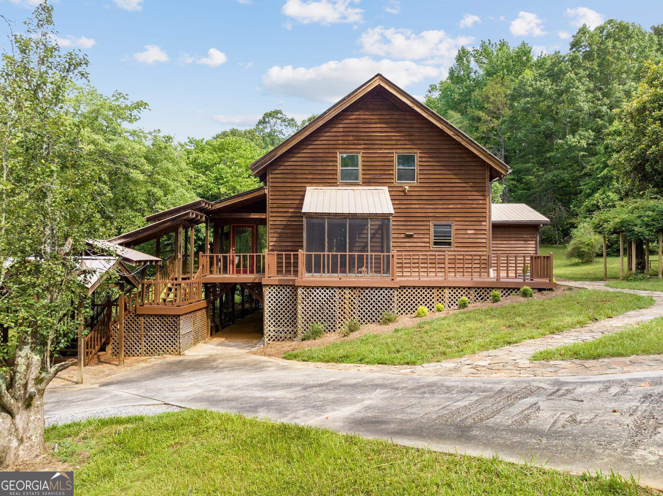 966 Wahoo Creek Road Property Photo 1