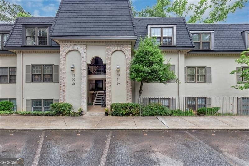 30 Chaumont Square Nw Property Photo 1