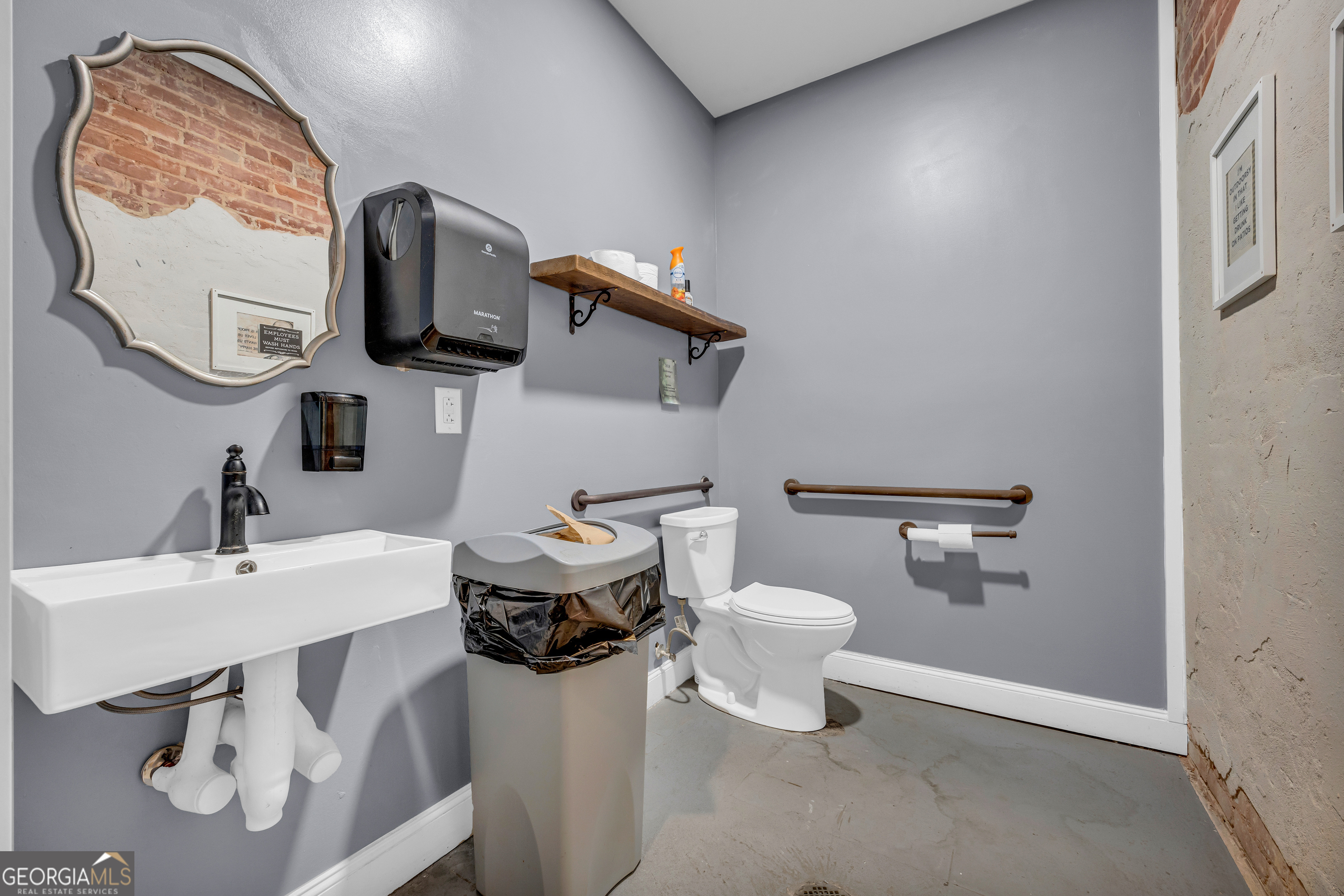 71 State Street Property Photo 13
