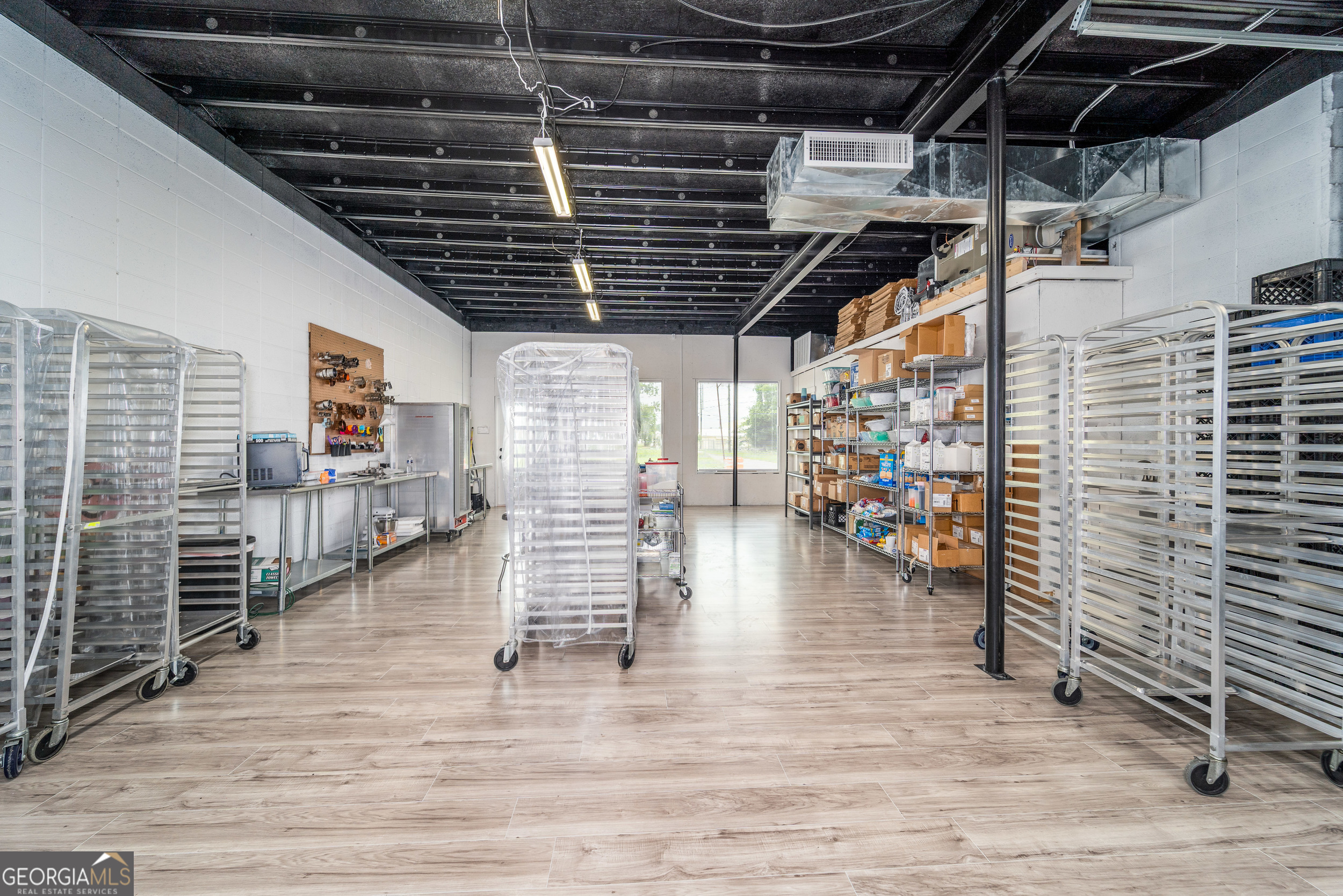 284 Nw Broad Street Property Photo 6