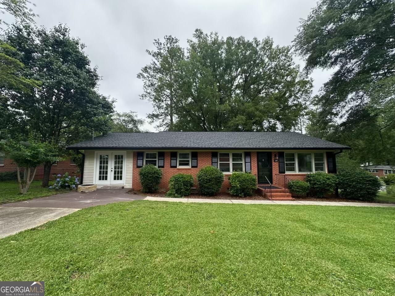 120 Springdale Drive Property Photo 1