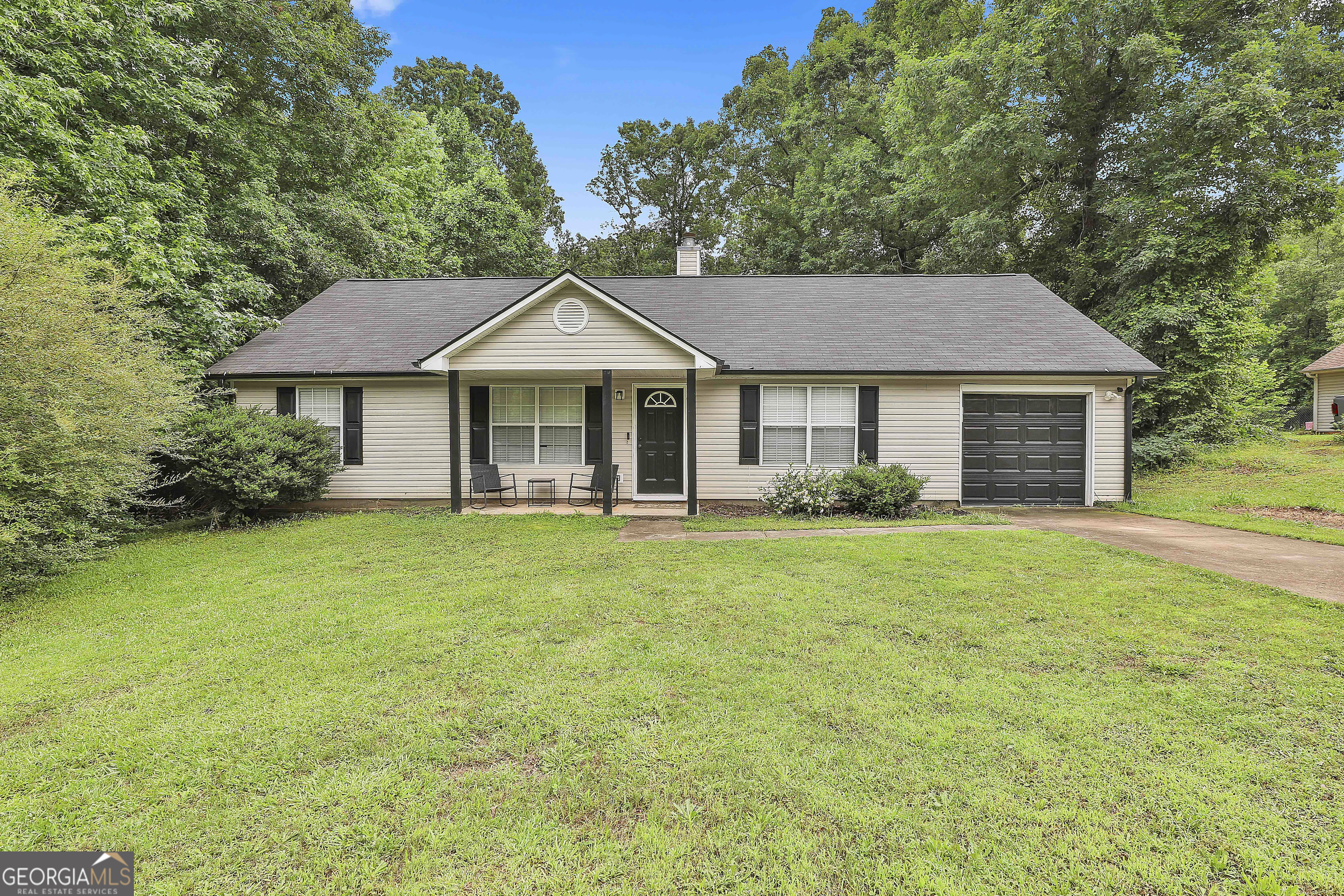 136 Country Meadows Drive Property Photo 1