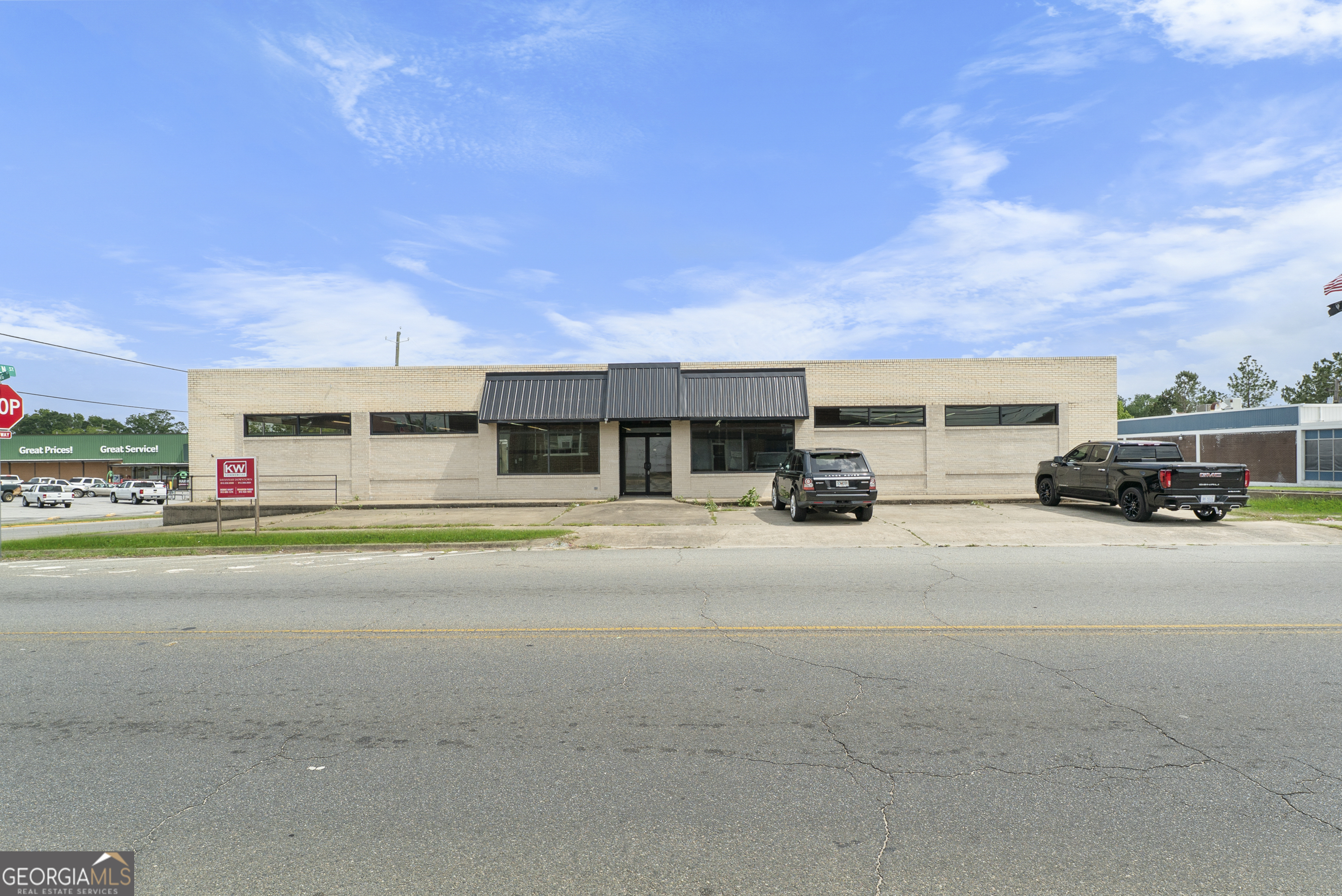 201 W Moring Street Property Photo 1