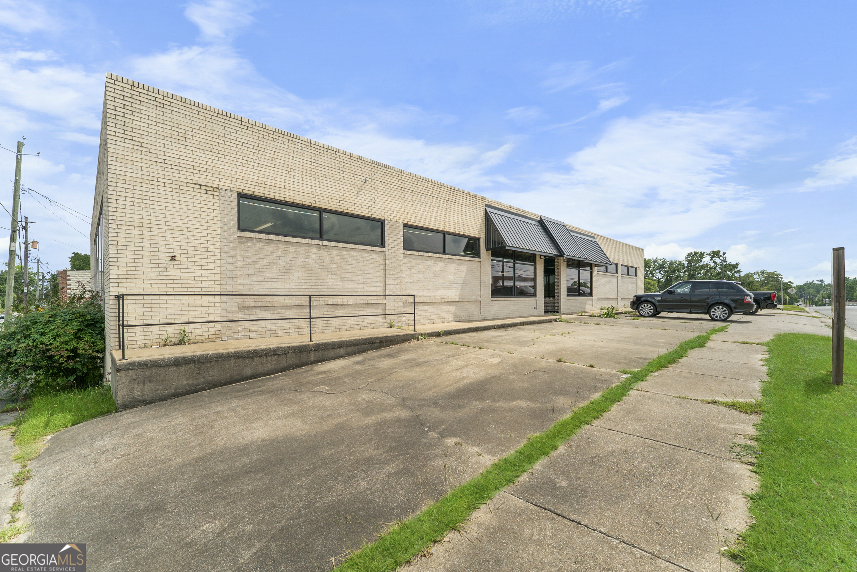 201 W Moring Street Property Photo 2