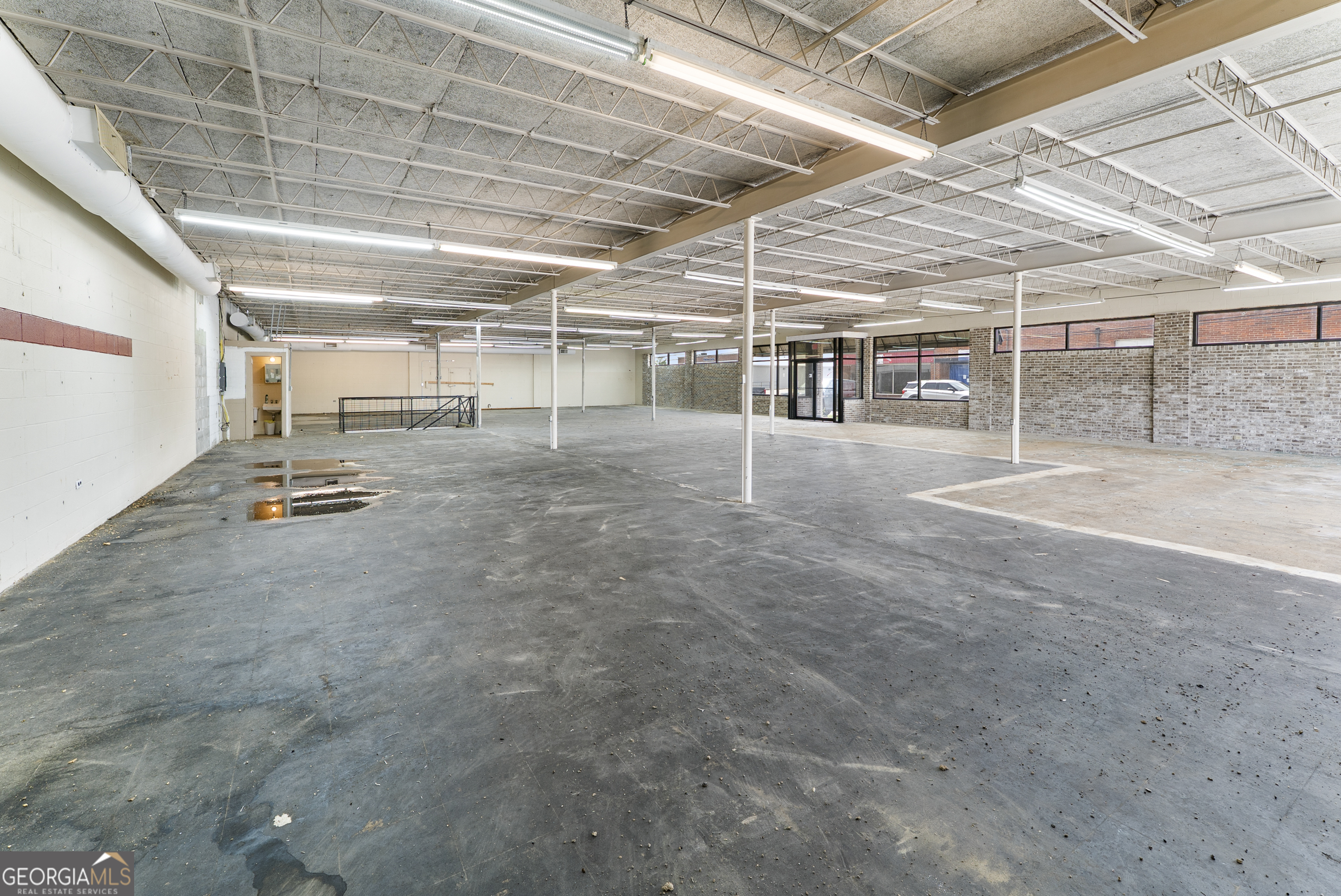 201 W Moring Street Property Photo 10