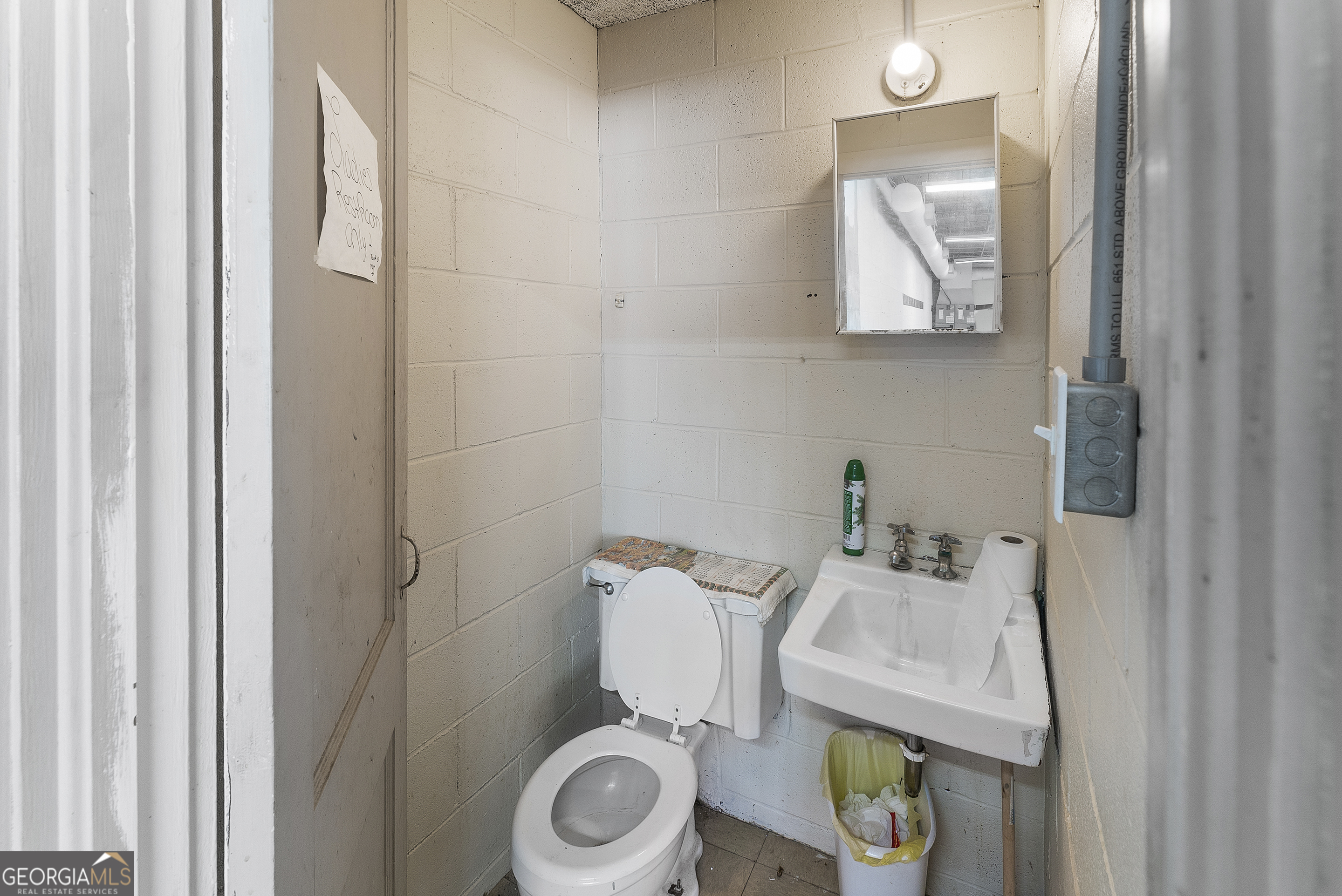 201 W Moring Street Property Photo 11