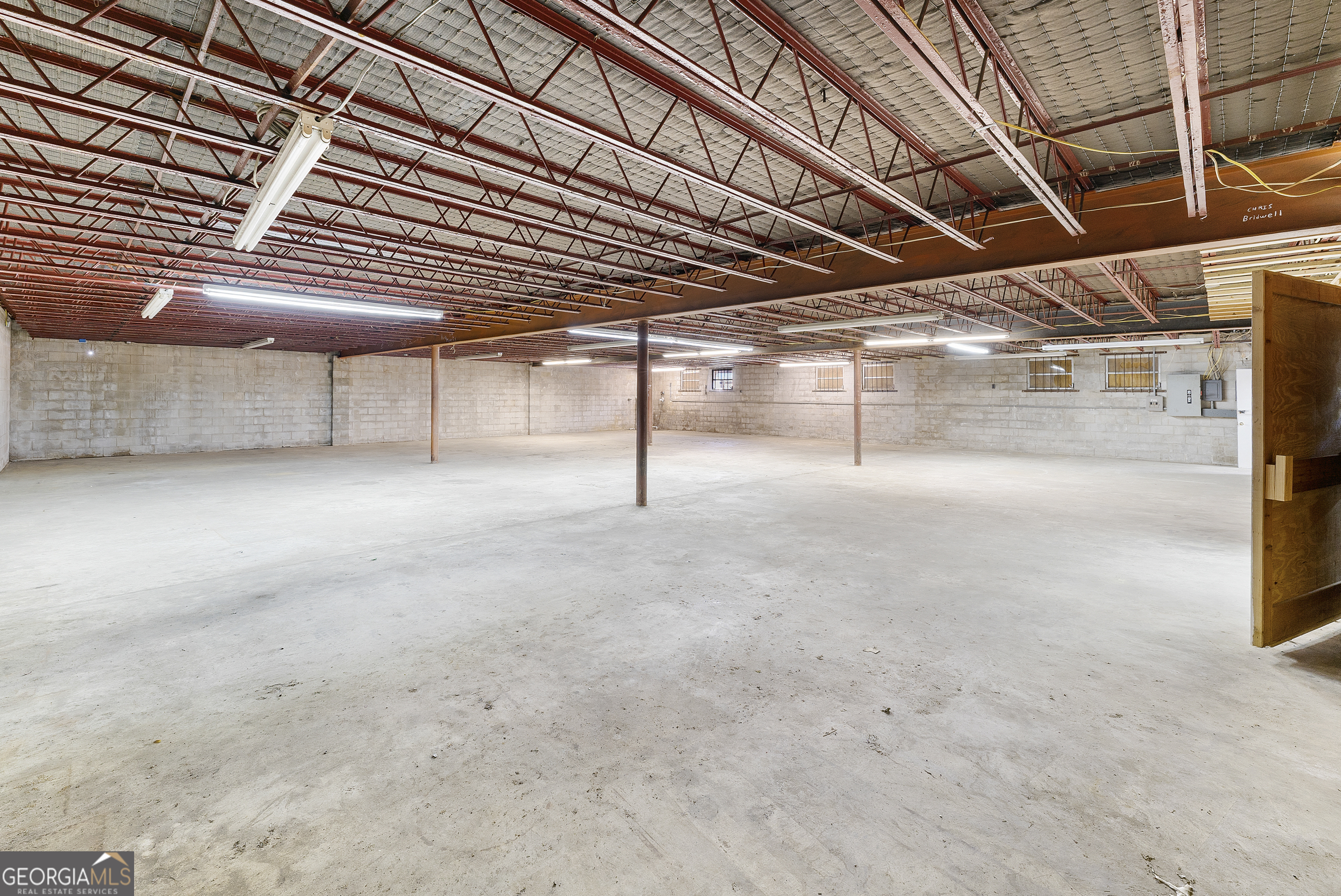 201 W Moring Street Property Photo 16