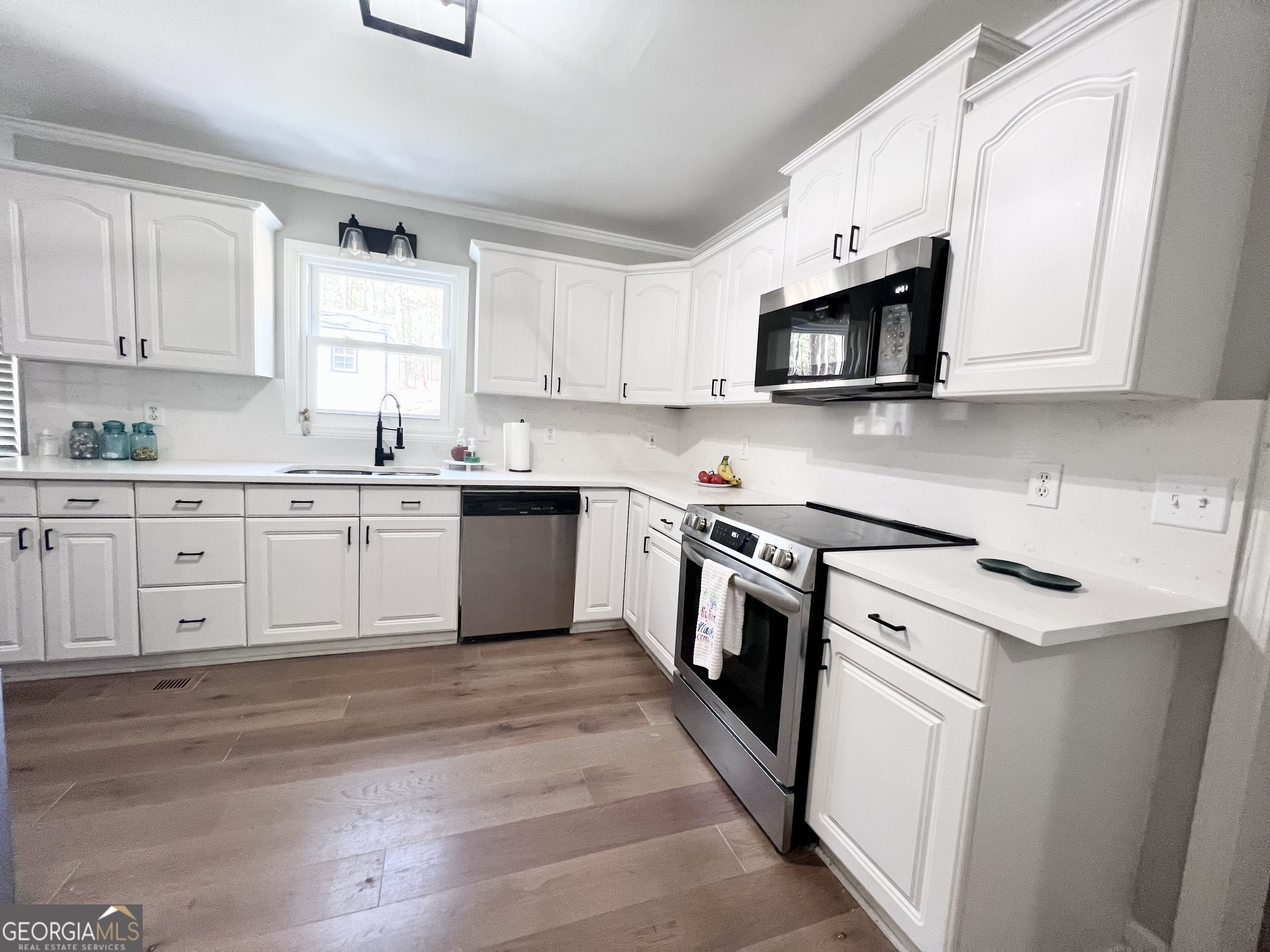 212 Teepee Trail Property Photo 8
