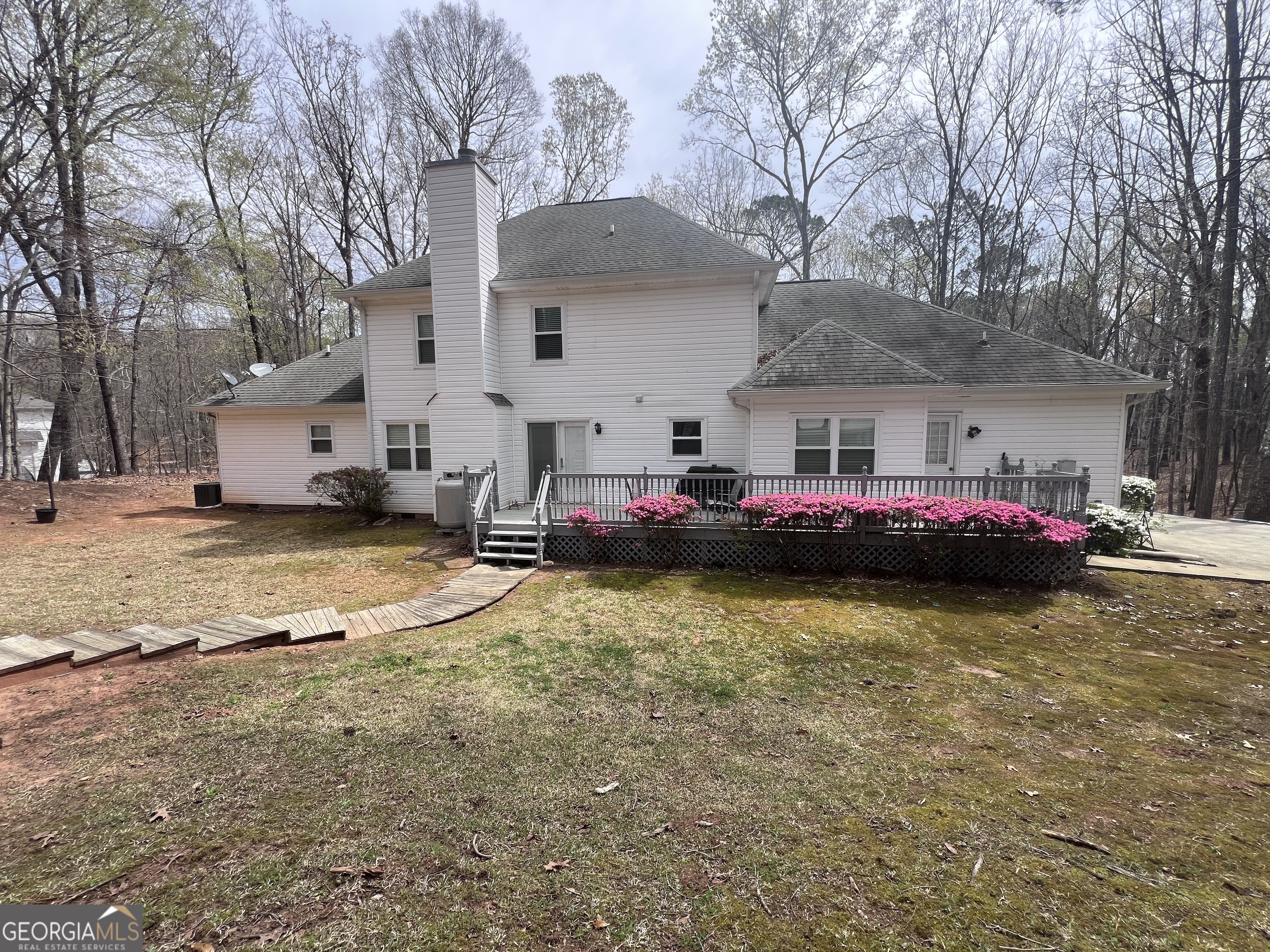 212 Teepee Trail Property Photo 32