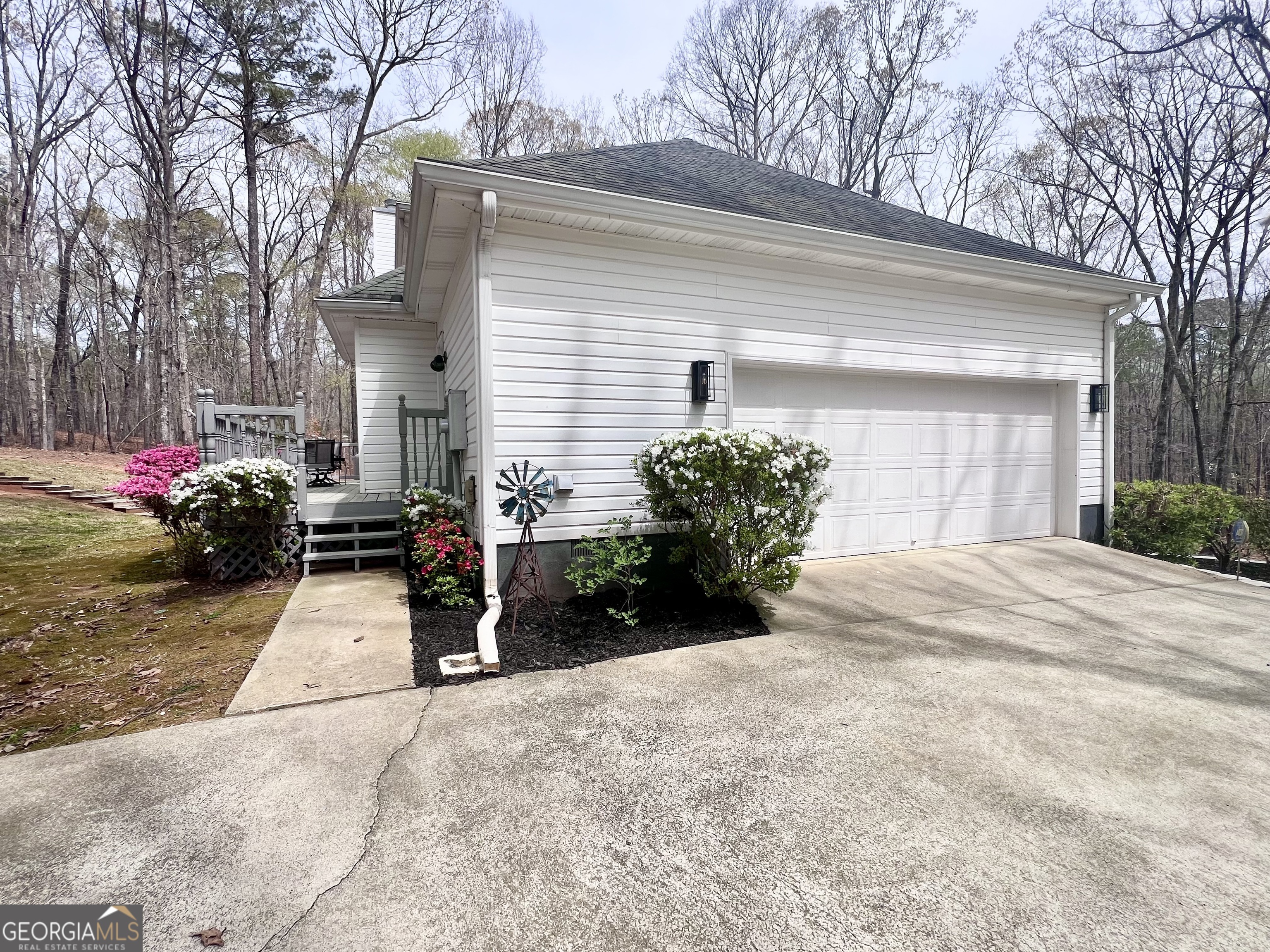 212 Teepee Trail Property Photo 33