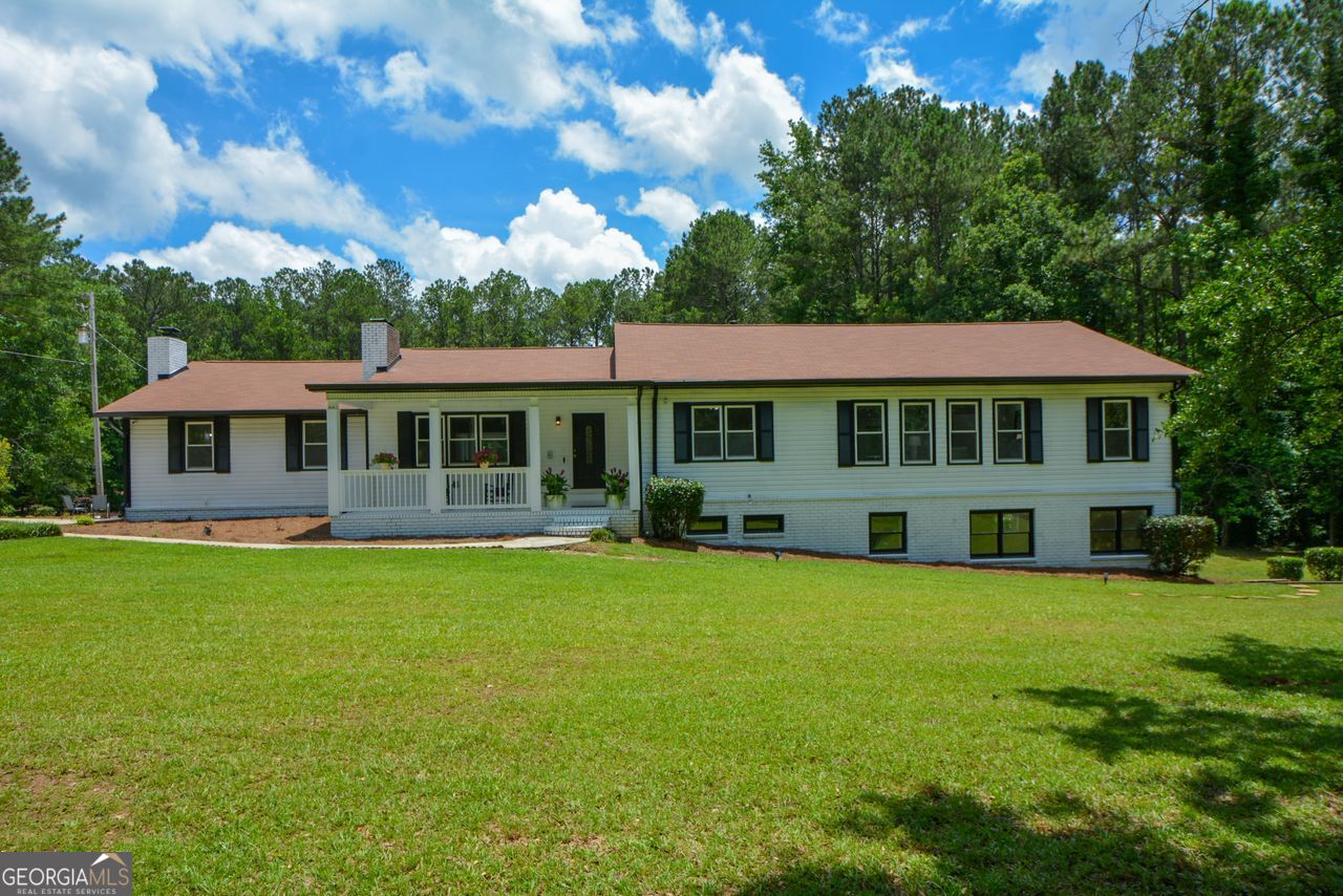 871 Cowan Road Se Property Photo 1