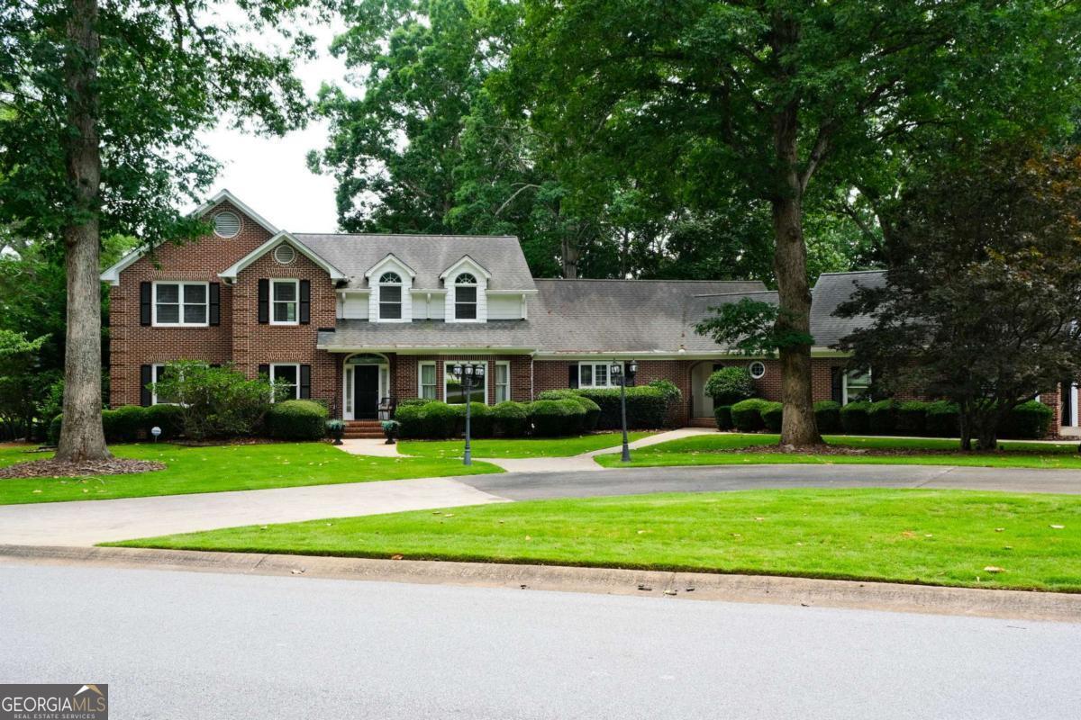1101 Forrest Hills Drive Property Photo 1