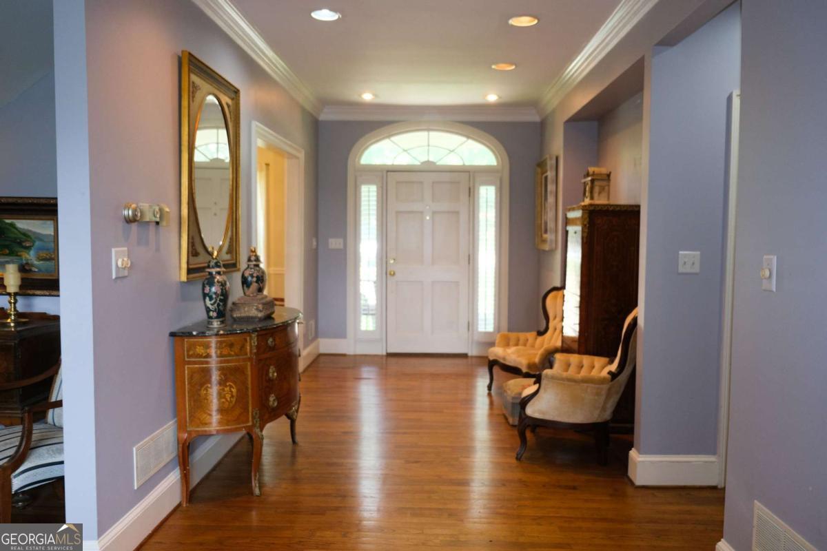1101 Forrest Hills Drive Property Photo 2