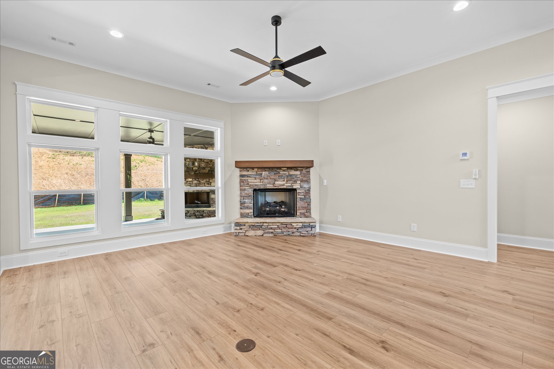 161 West Lake Boulevard Property Photo 14