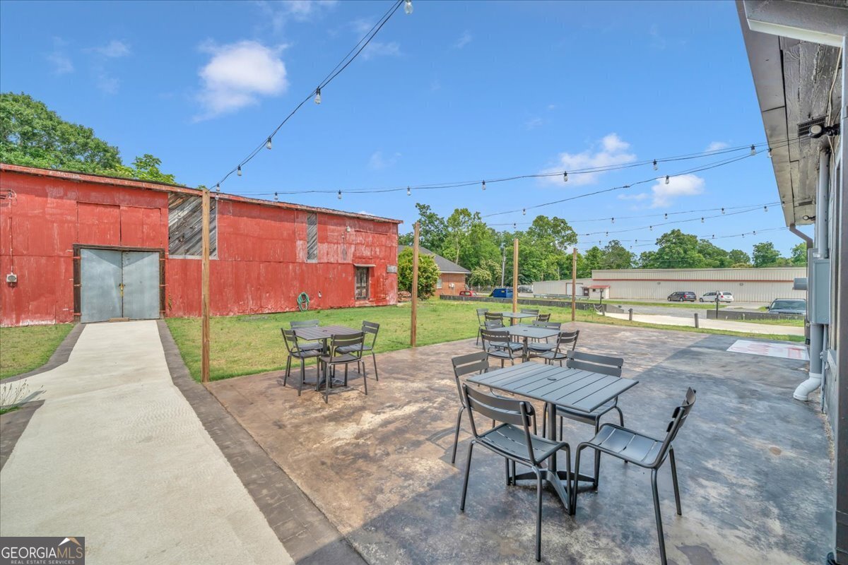 215 219 King Street Property Photo 47