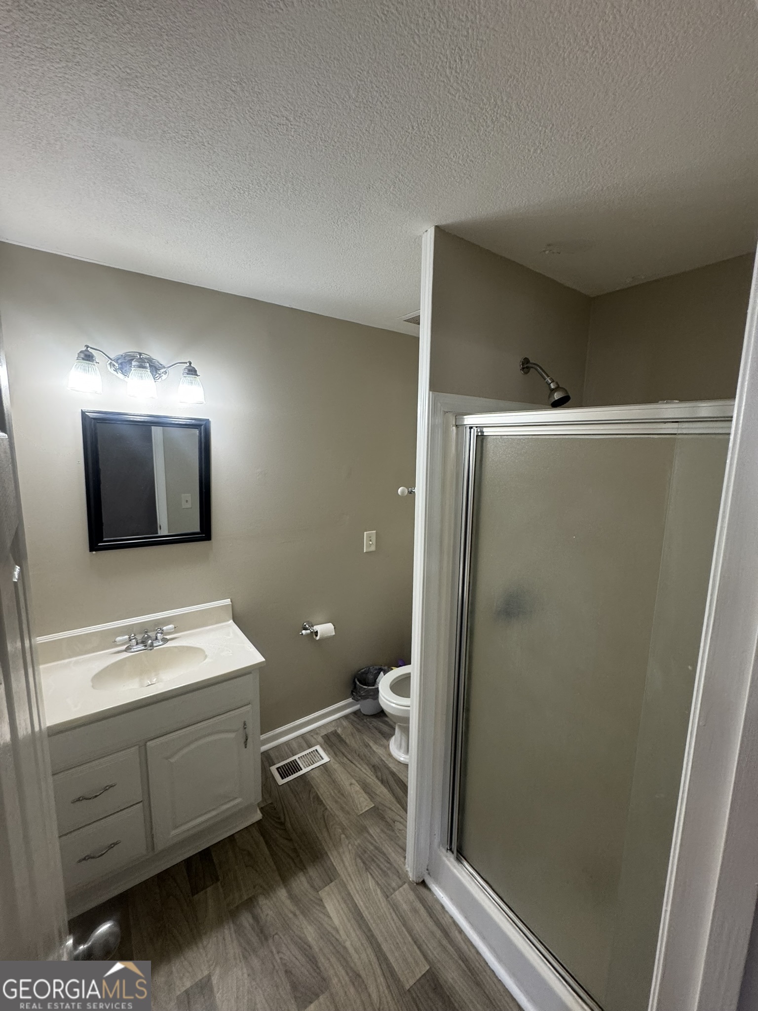1837 Highway 19 N Property Photo 10