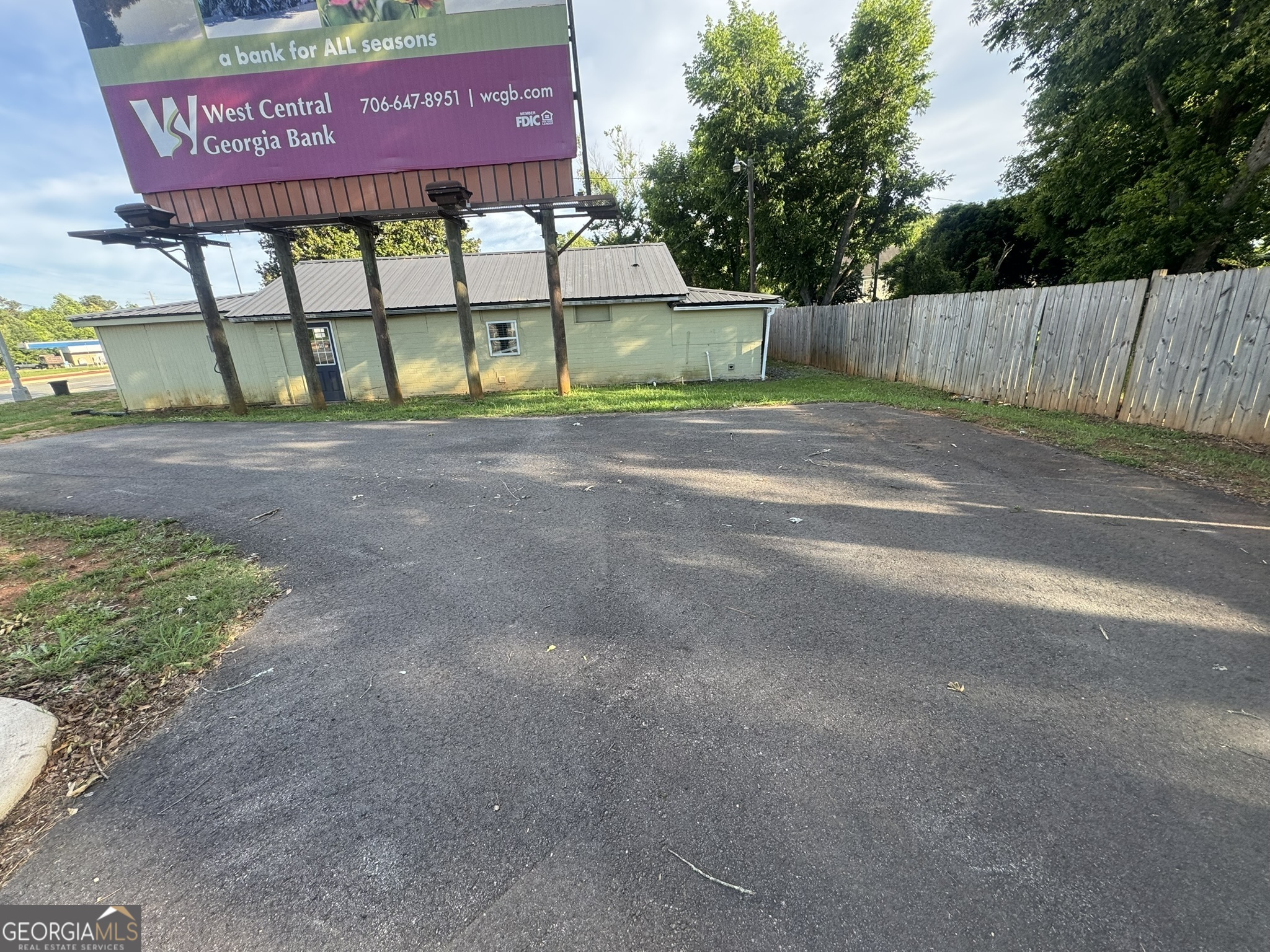 1837 Highway 19 N Property Photo 33