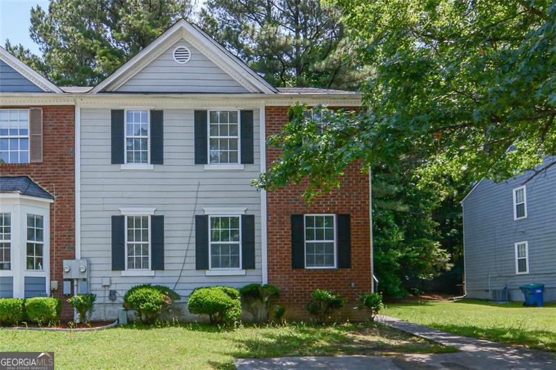 5920 Hampton Court Property Photo 1