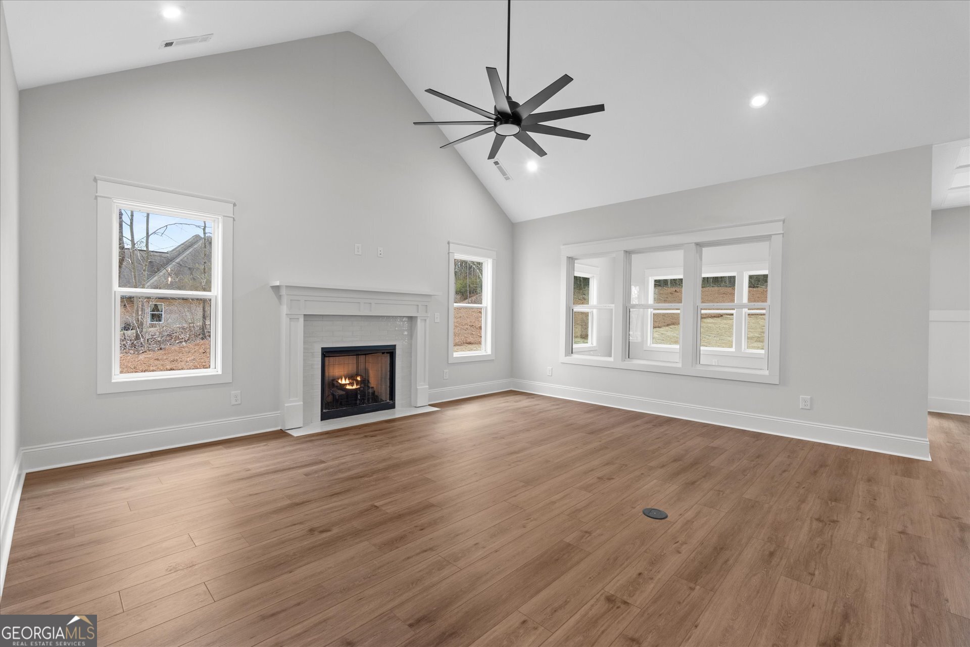 177 West Lake Boulevard Property Photo 8