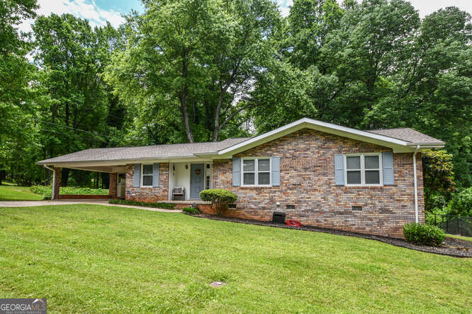 120 Chambers Avenue Property Photo 1