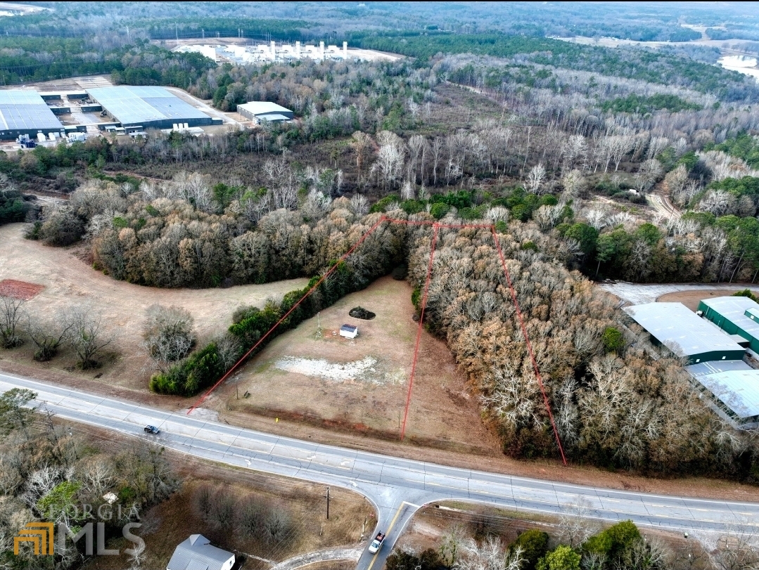 1725 Barnesville Highway Property Photo 2