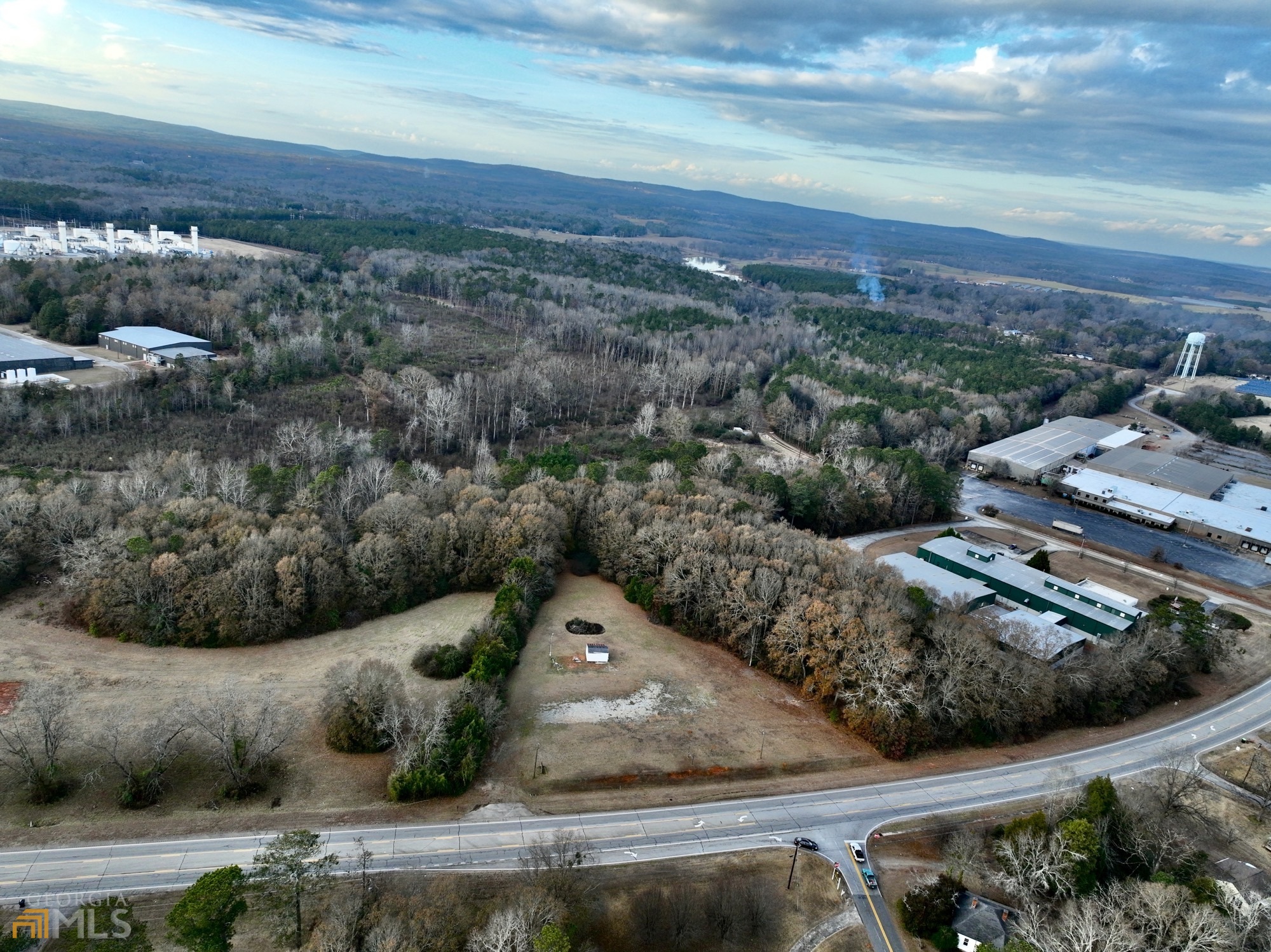 1725 Barnesville Highway Property Photo 3