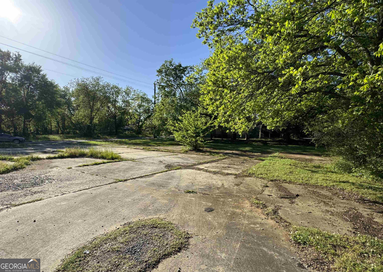 751 W Montgomery Street Property Photo 5