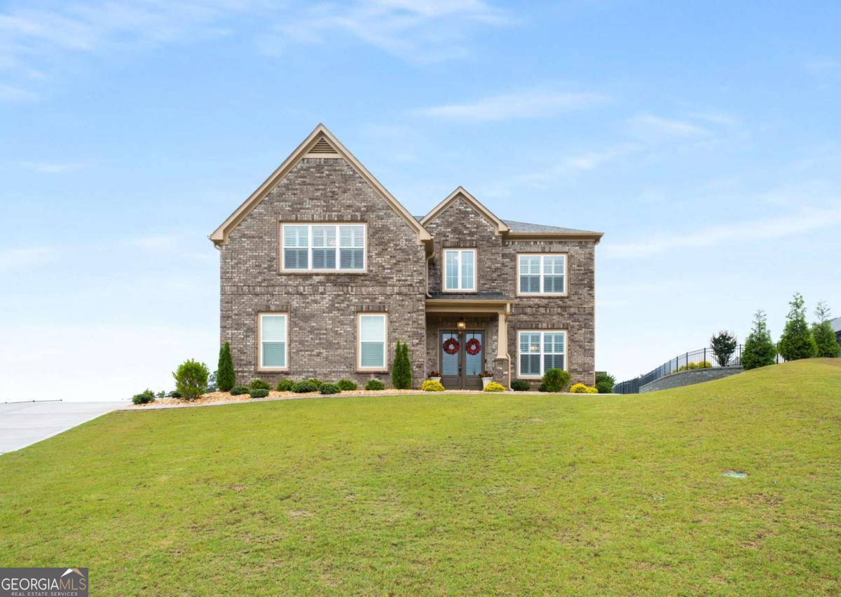 1604 Falcon Court Property Photo 1
