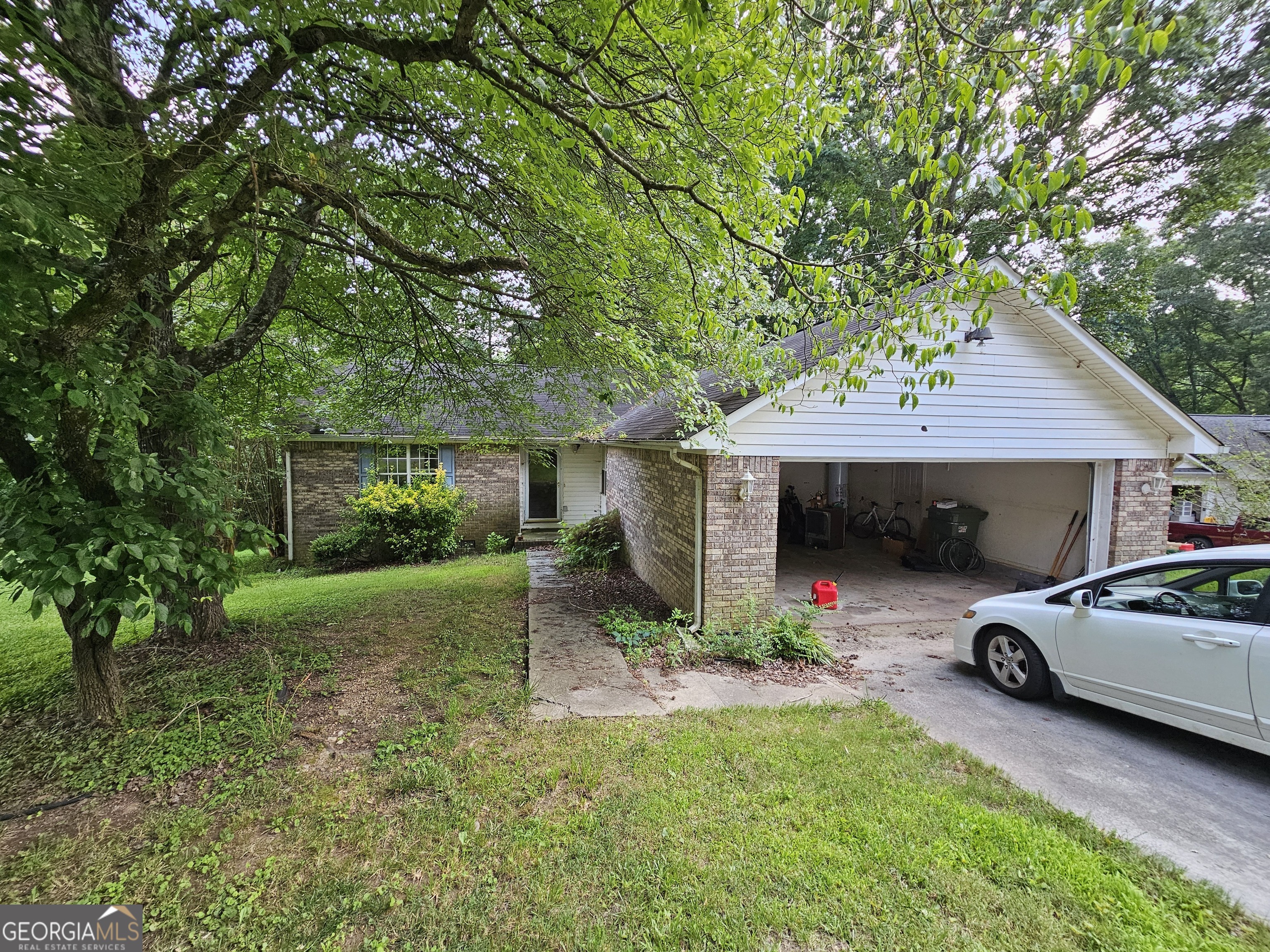 12 Lakemont Drive Se Property Photo 1