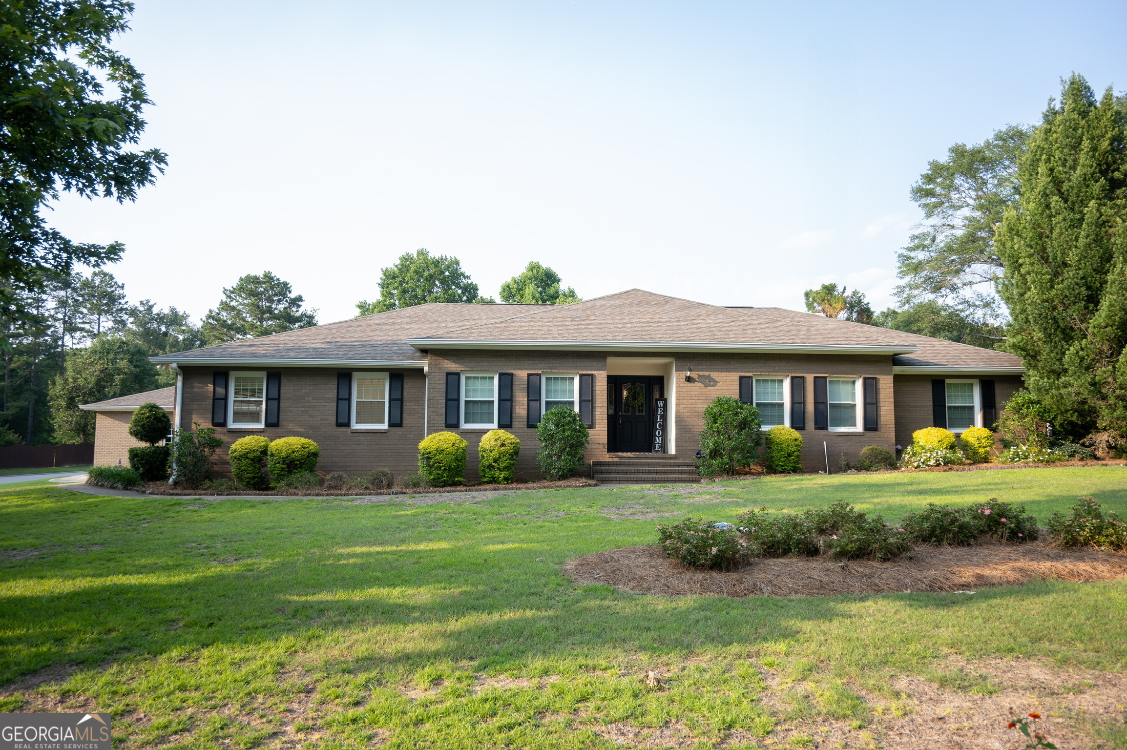 424 Wexford Circle Property Photo 1