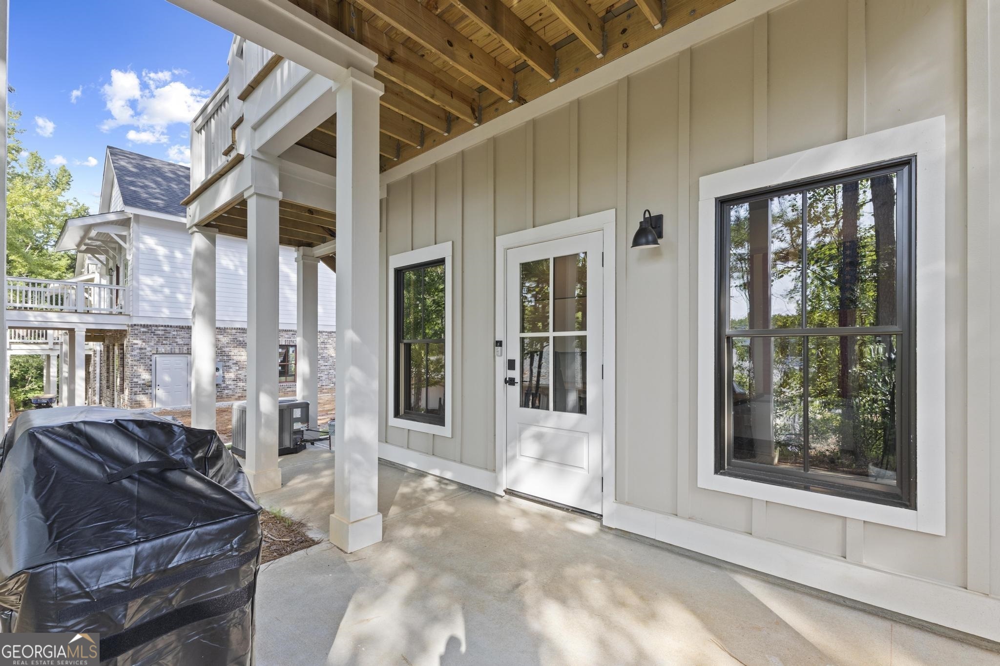 3040 State Street Property Photo 17