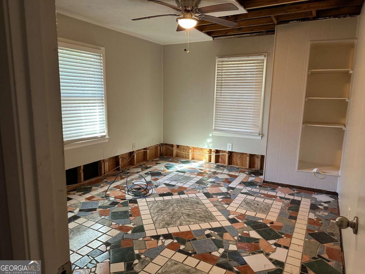 915 Lake Drive Property Photo 4