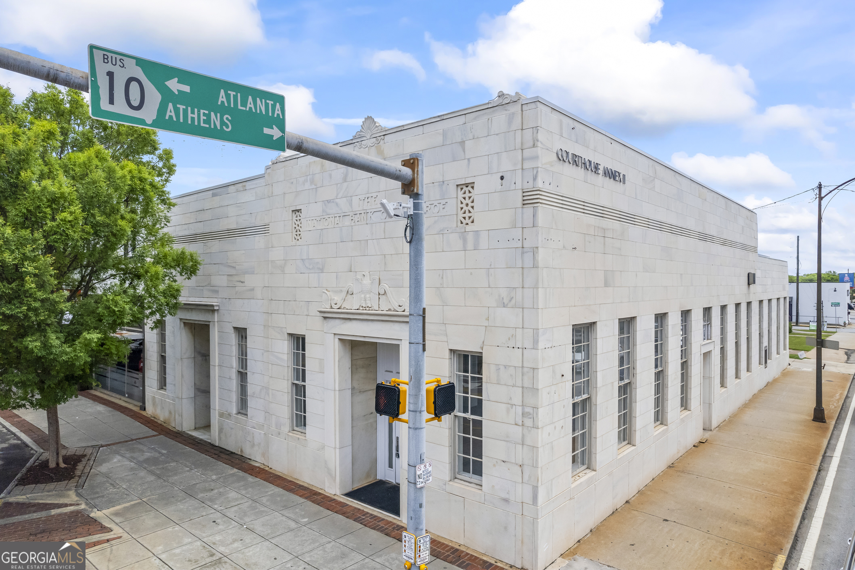 100 N Broad Street Property Photo 1