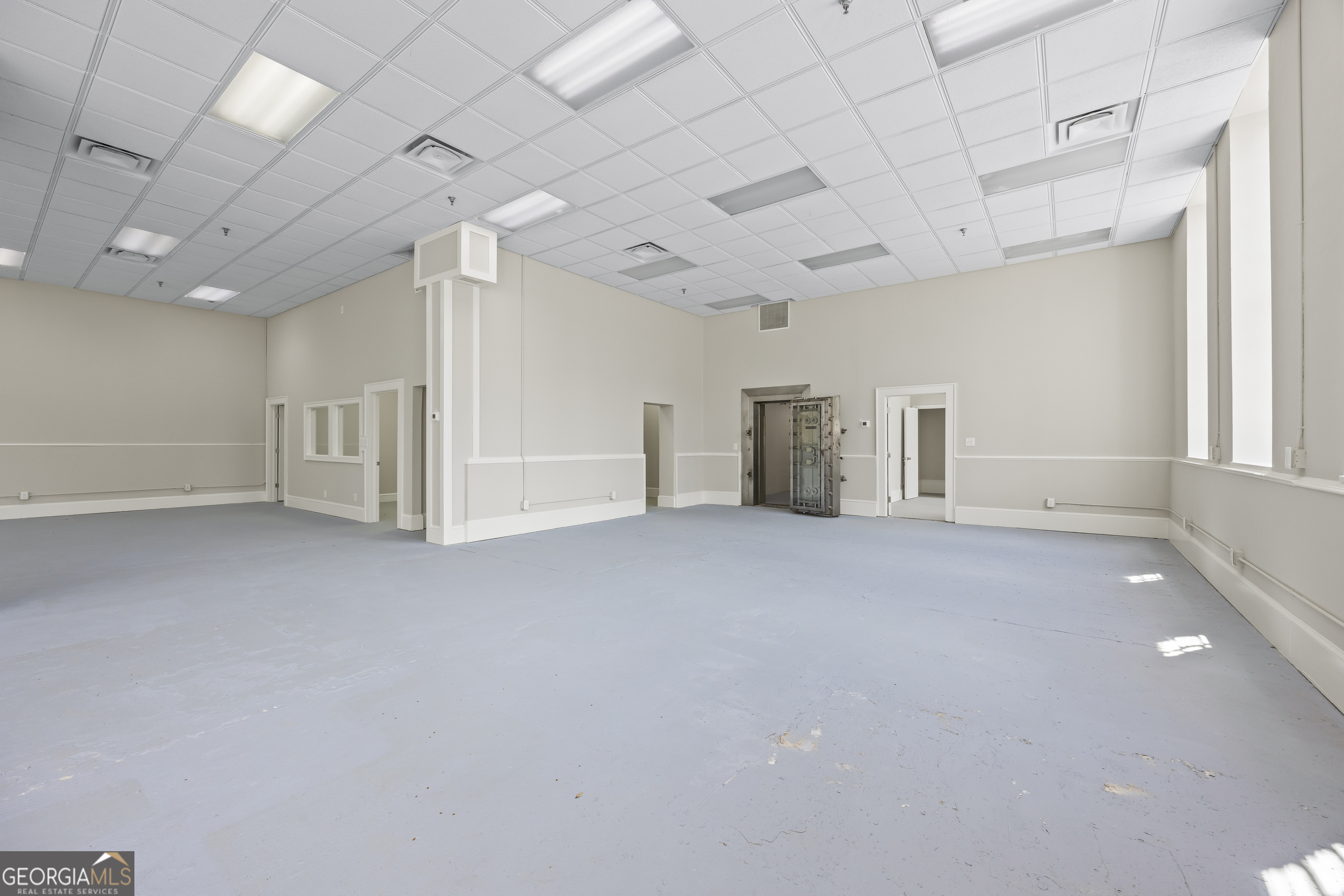 100 N Broad Street Property Photo 19