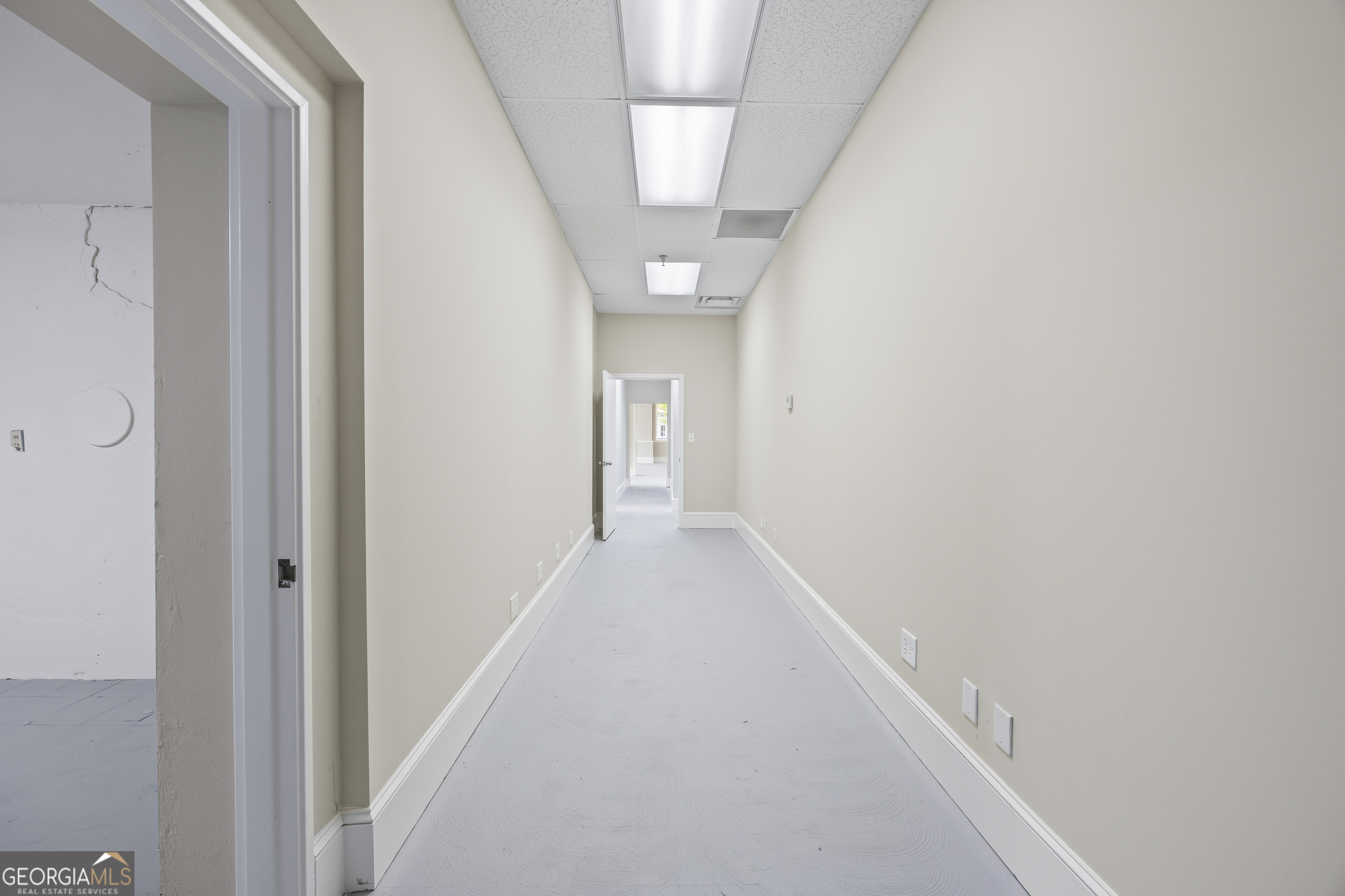 100 N Broad Street Property Photo 36