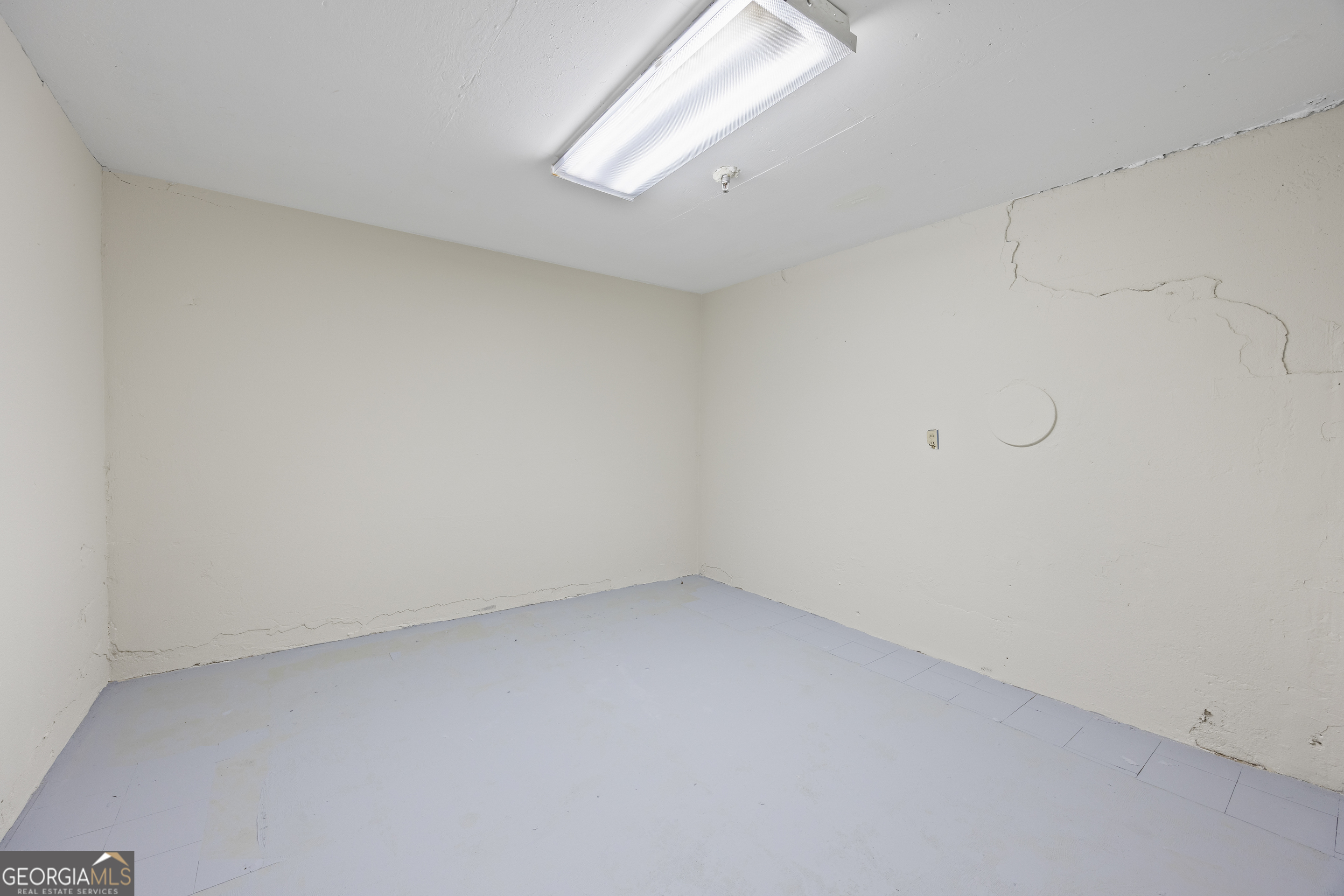 100 N Broad Street Property Photo 37