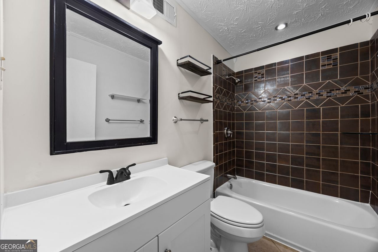 135 Hill Street # 22 Property Photo 33