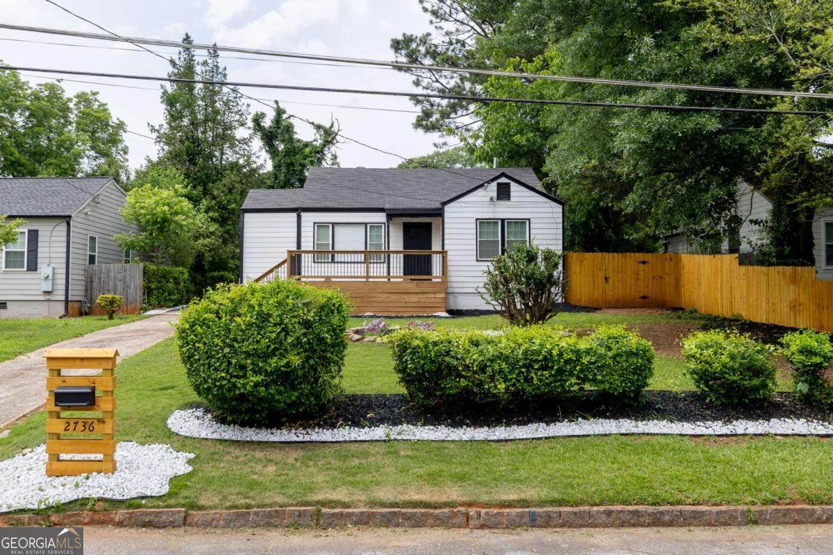 2736 Joyce Avenue Property Photo 1